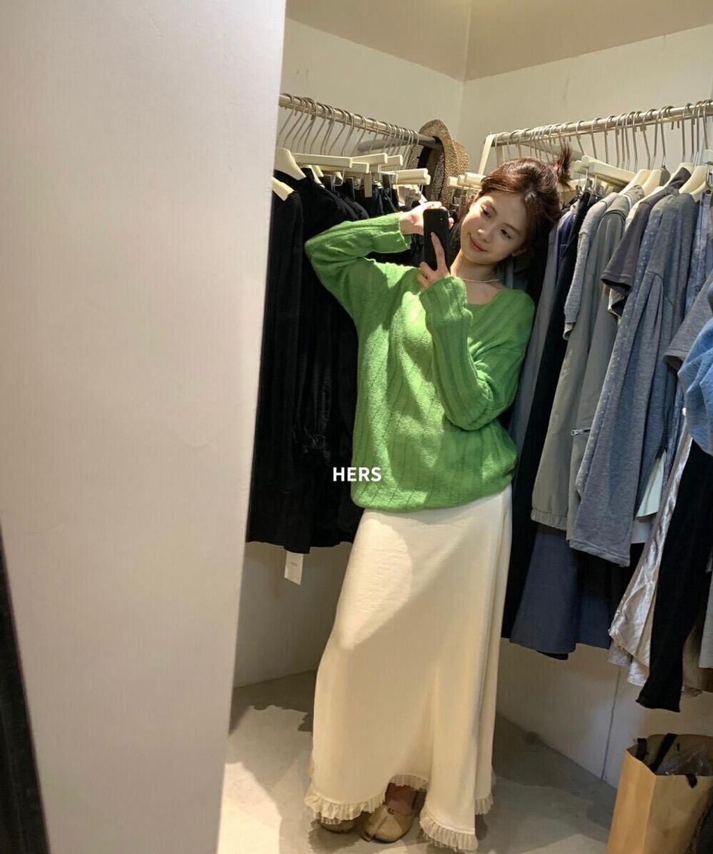 2DAE63F3-FA99-475F-B98C-AD0DAC45F618