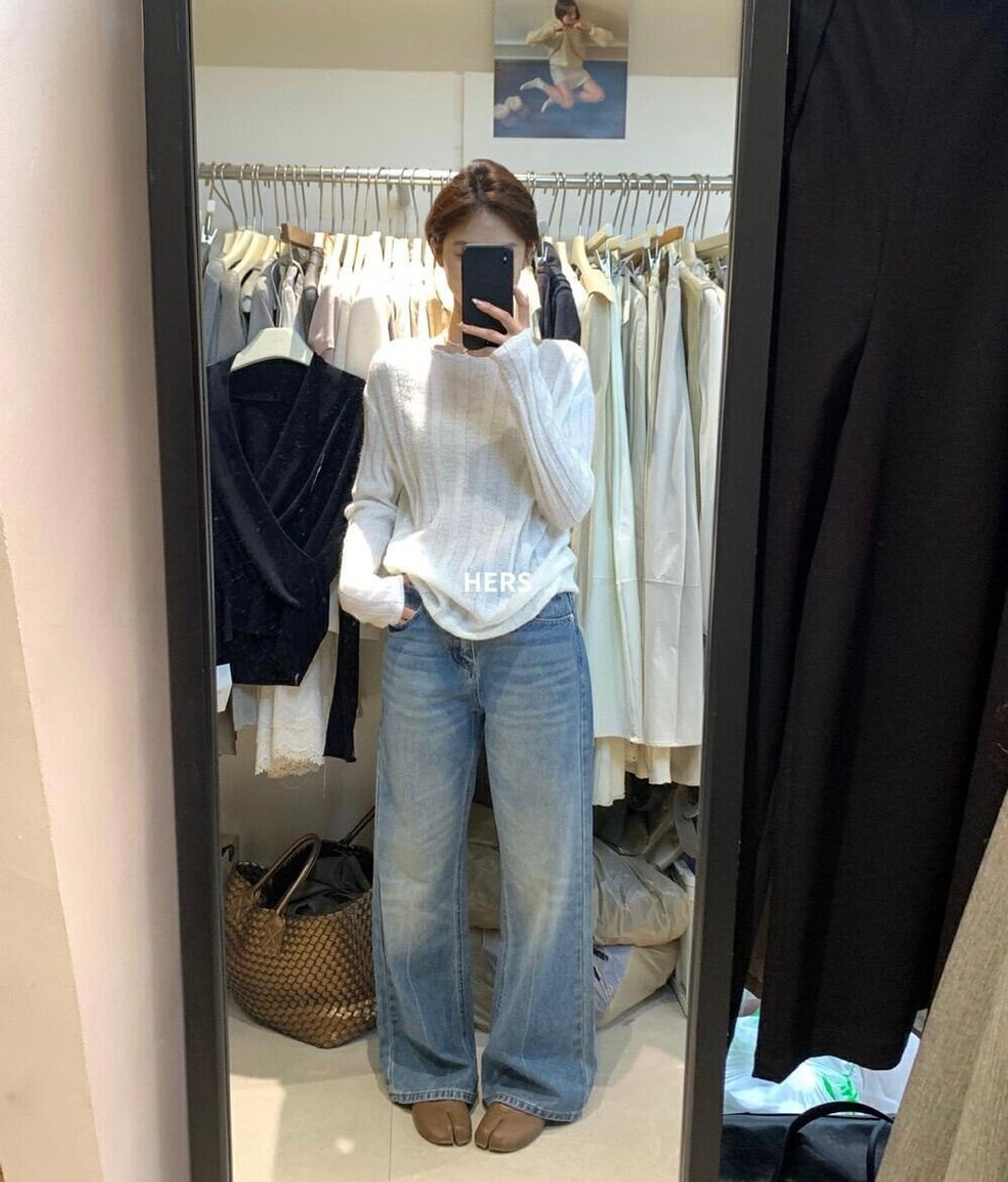 A7D03660-3187-4C87-AF11-09CF23C9A8FA