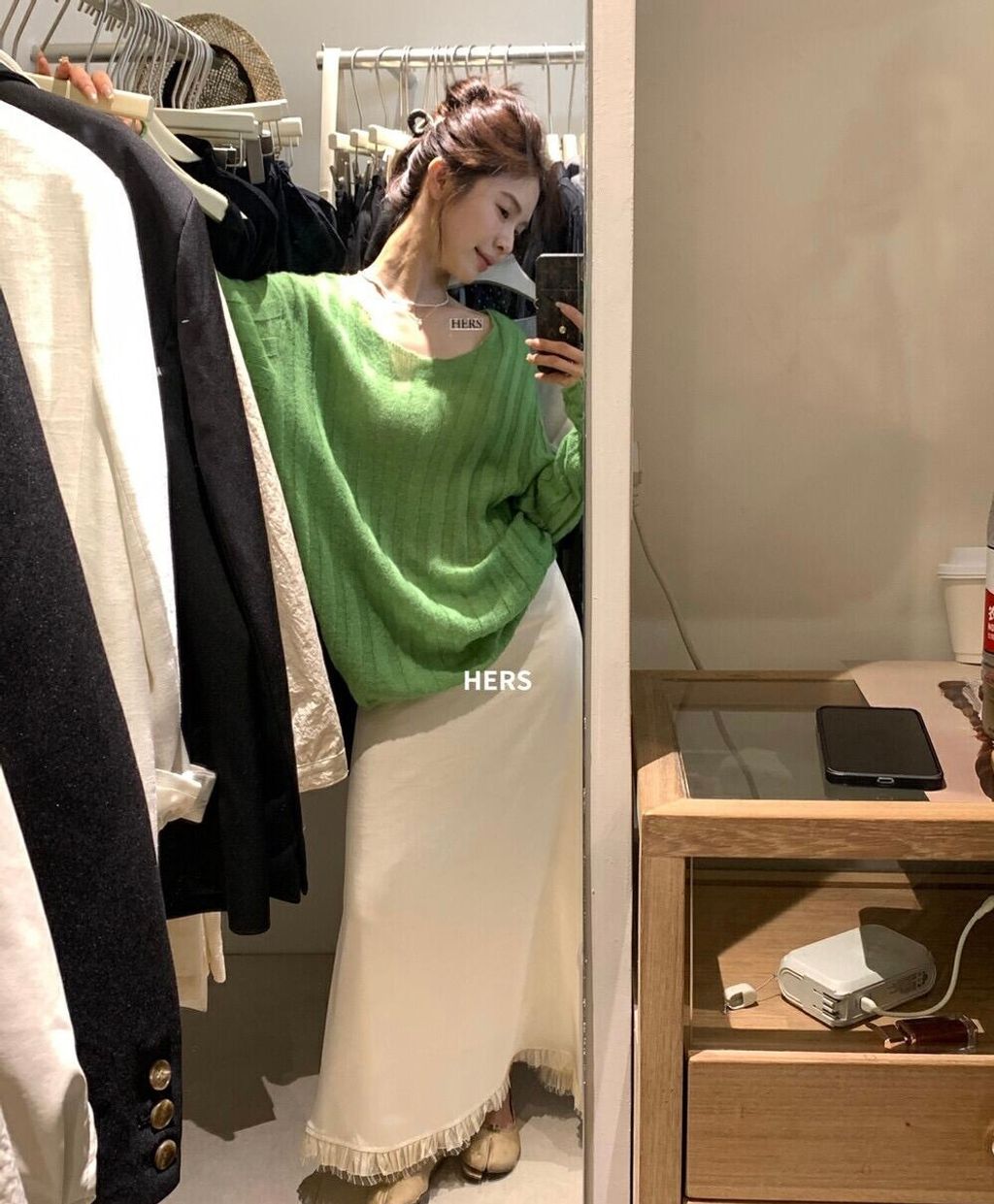 0D1BDD64-0B4B-4CF2-AAA8-94D17A6E063B