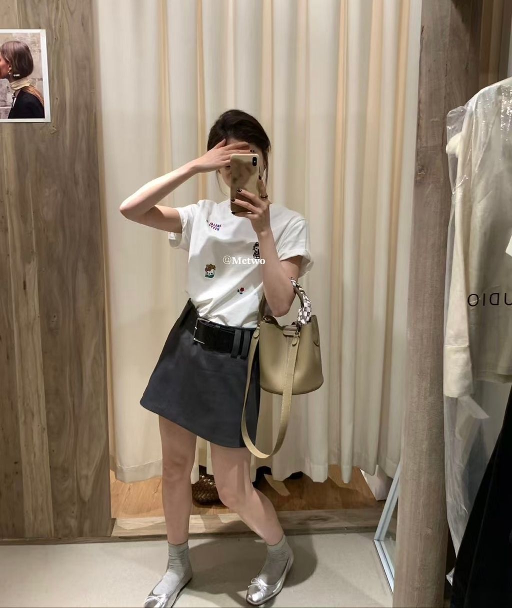 20062FCD-A237-490E-B6F0-FC0C94C6897B