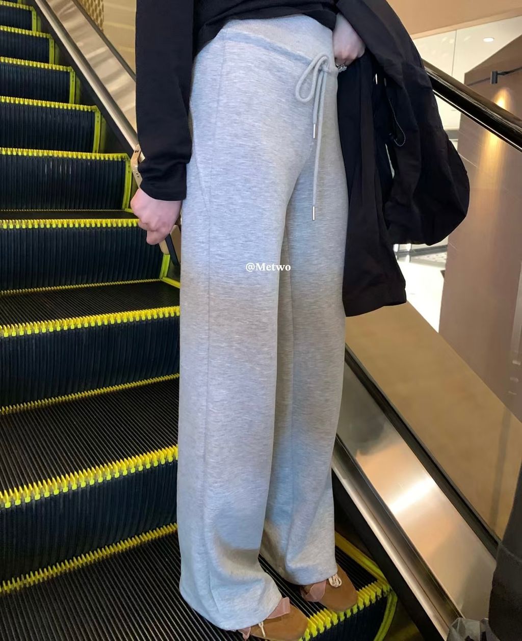 79299139-FB44-42E8-8E16-47AA26EA112B