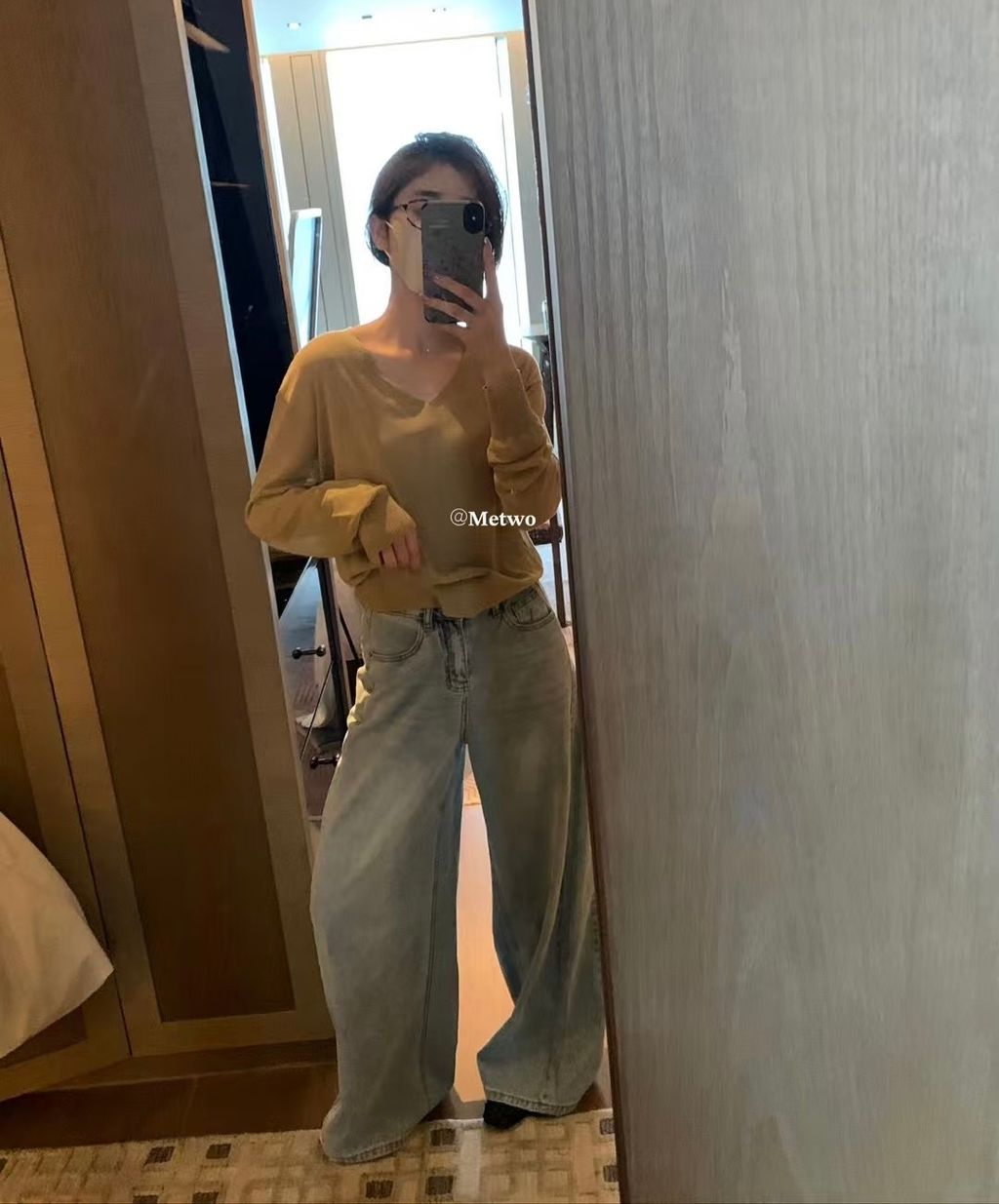 2BAAE691-8590-487E-B81C-39EC7C3349F1