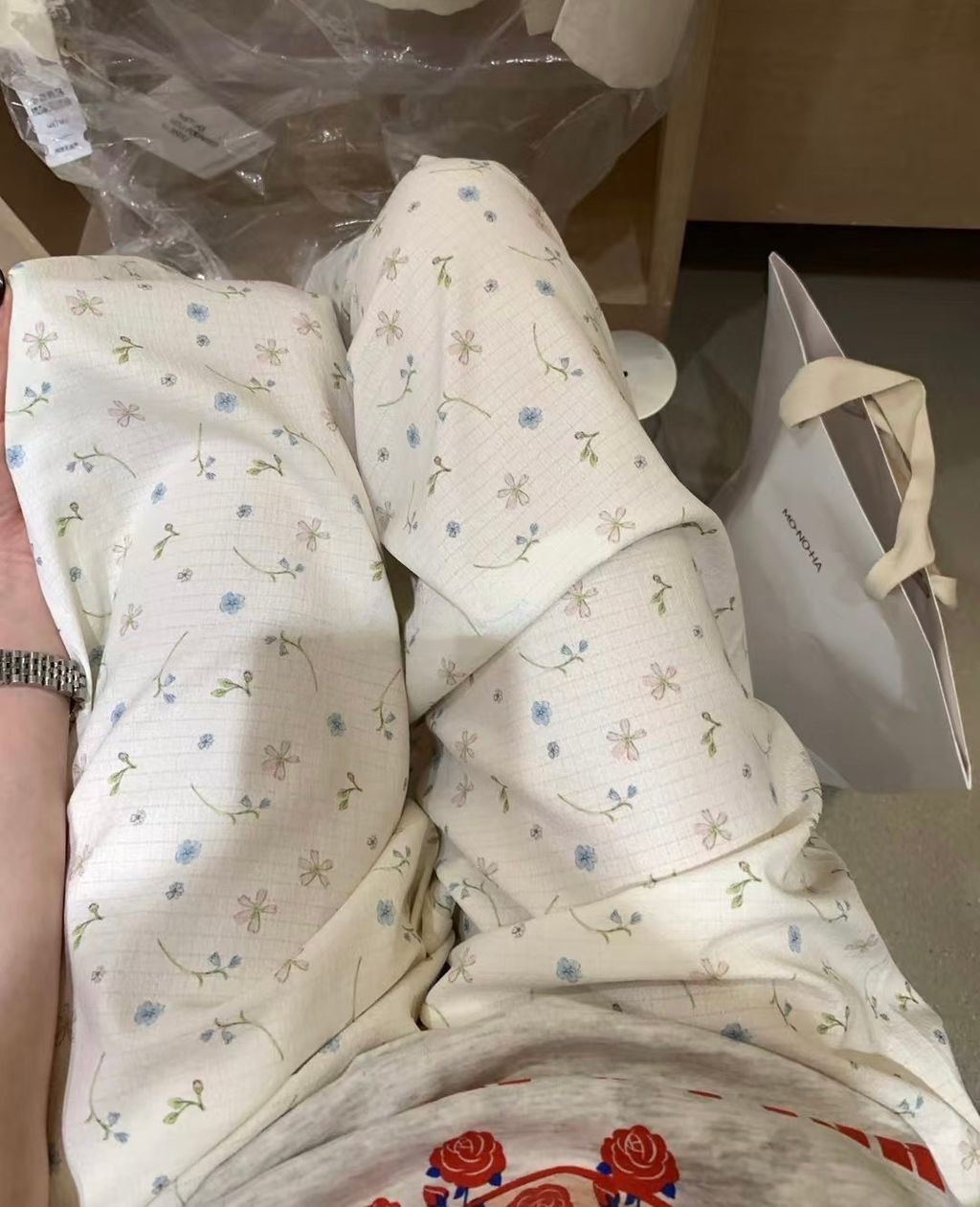 3B165D52-B64D-404C-A413-D15768B31FBE