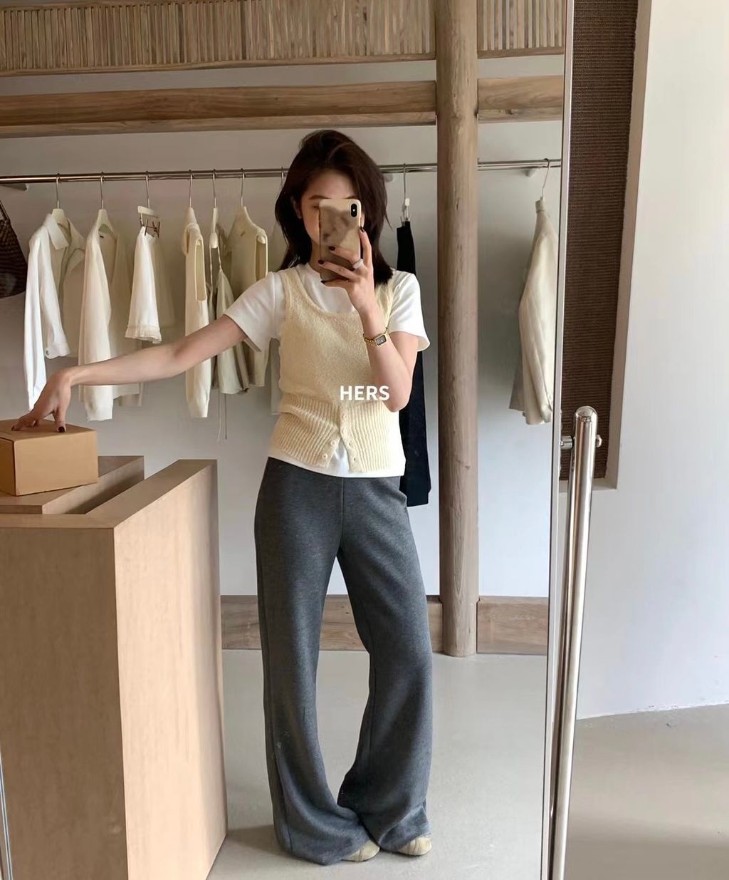 1E99EF6E-6106-4C35-A50C-571D8C8ECE43