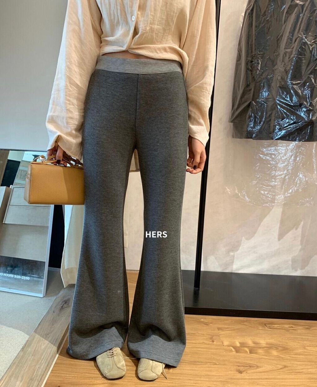 ABED52D2-2281-4C59-8207-254676A04867