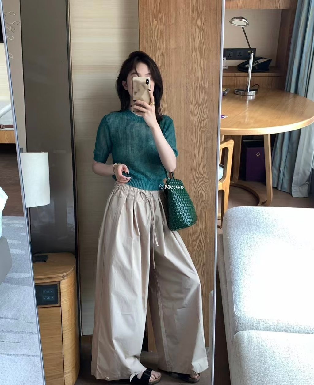 FE0756E7-C944-4621-A6FE-DD3D9B344721