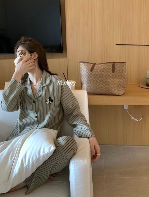 43695A47-FEEF-48B5-9DA9-DC5DA68AF9CD