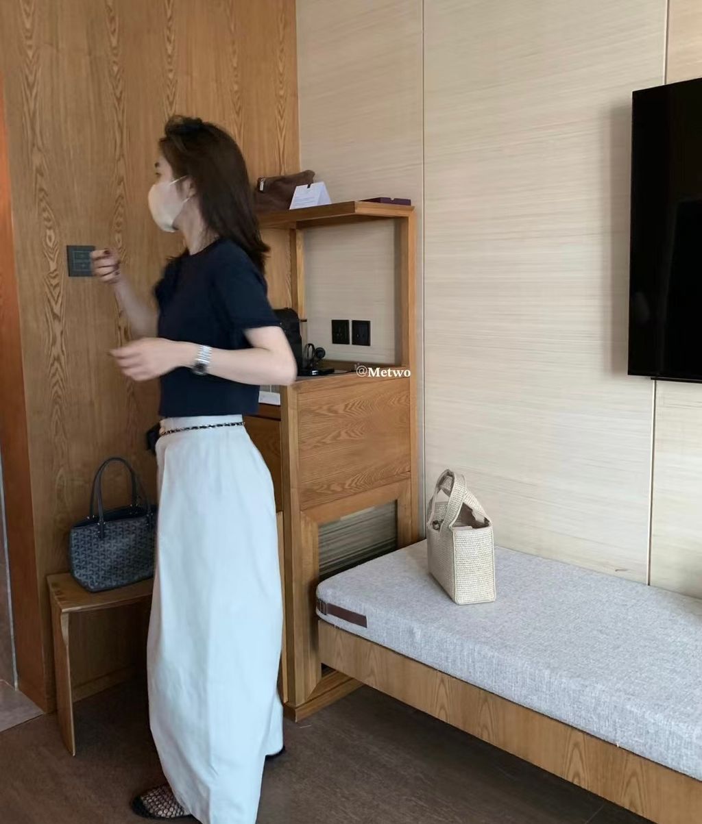 2FB541DB-E8D4-4BE1-8BE7-8E823030A2A0