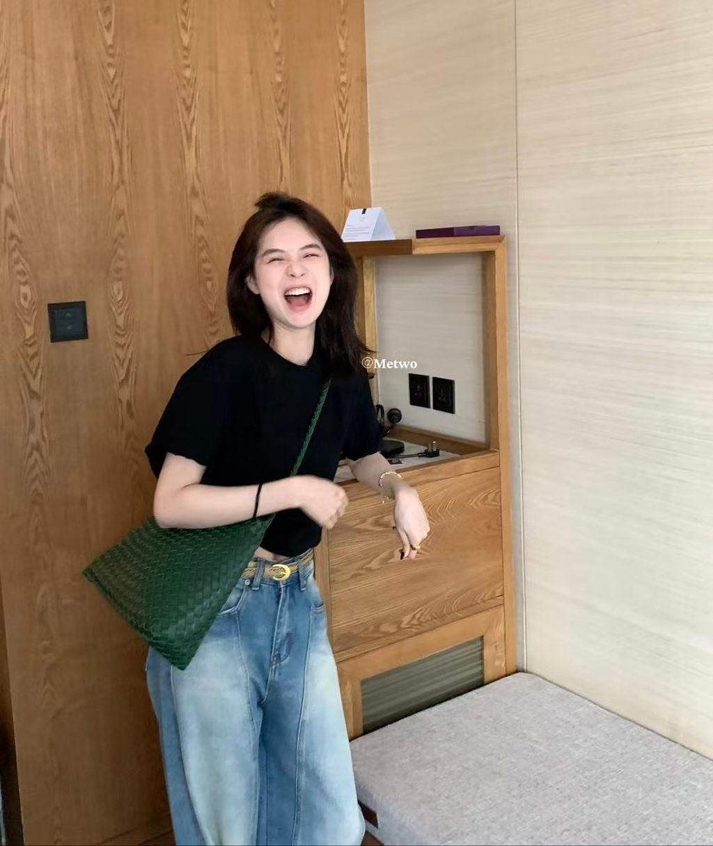 25AB02AC-4FF6-411E-87F9-6D49F37C8FD3