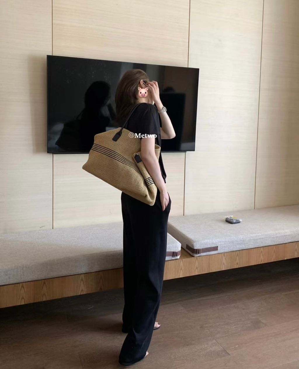 AD6B0F98-6D44-4606-8229-164FBE5CD907