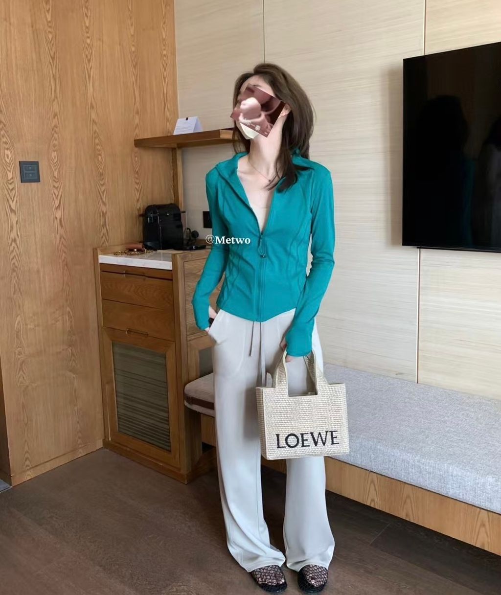 E4E7D858-E2A7-4647-B0D1-FCEE26CE13B5