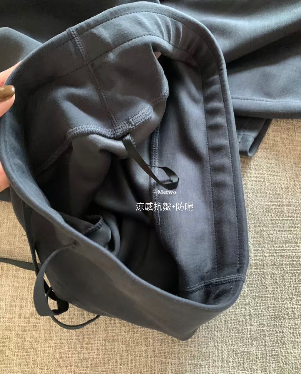 D5D63B10-6DF5-48B1-9513-CB8B7B045B82