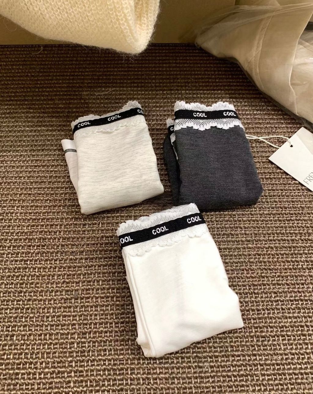 a19a67ddb9f7b0f5c81f58a58d2da5f8