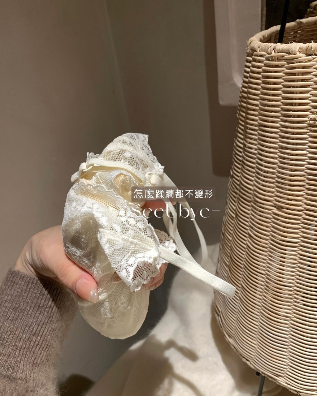 EAD41421-EE9D-428D-8749-021DF0770FA2