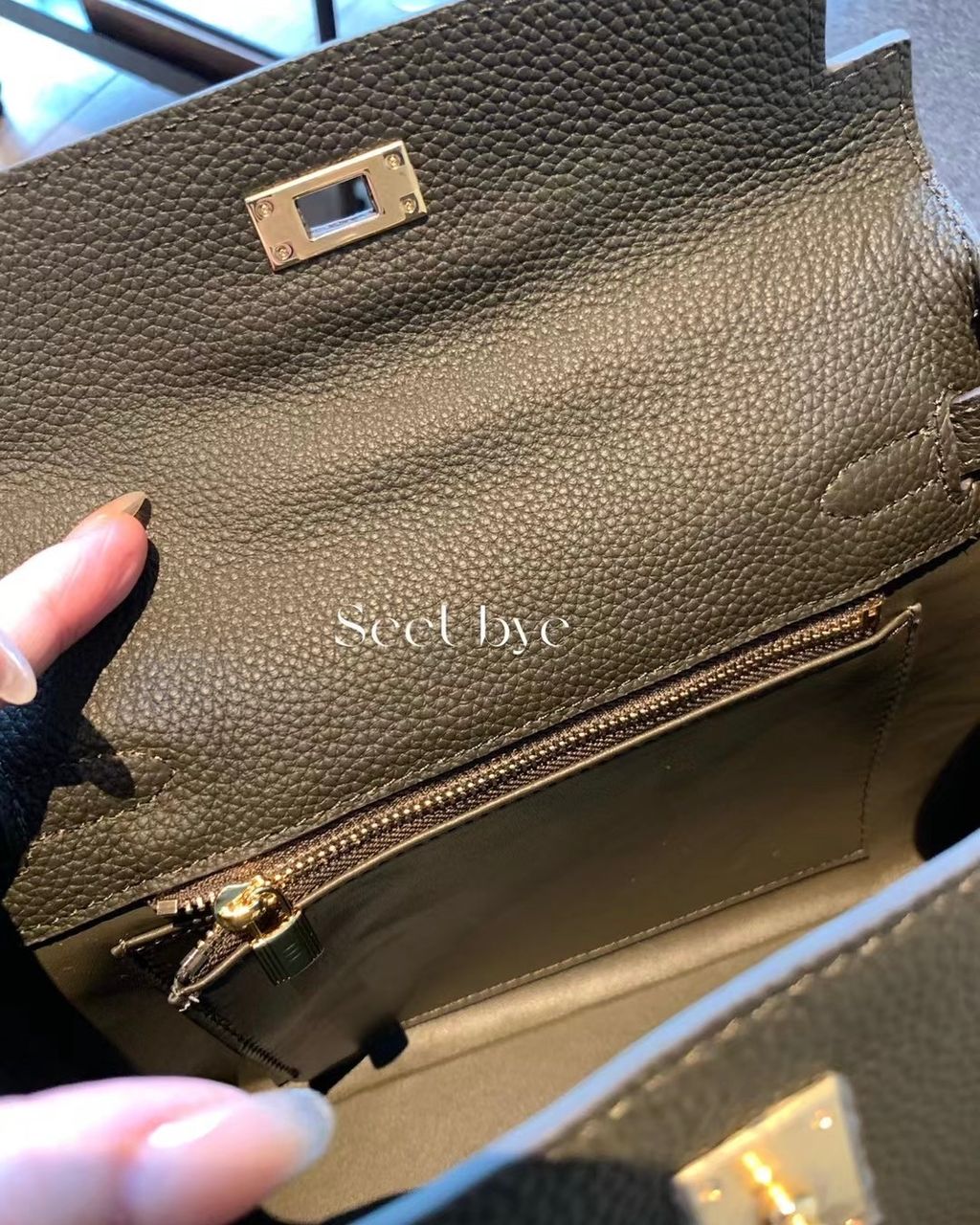 e4391f79f3cf70b56d18f5328a5af7db