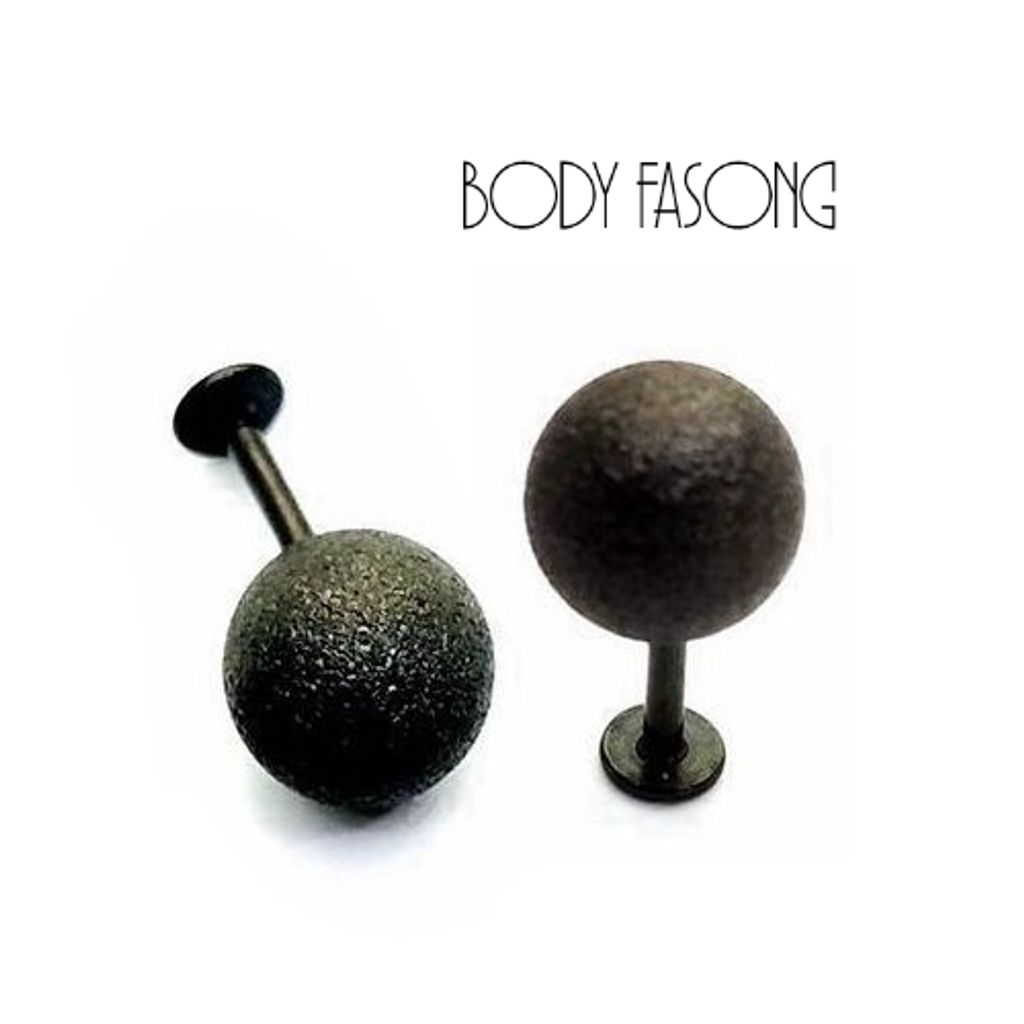 超誇張大面徑亞光黑唇環