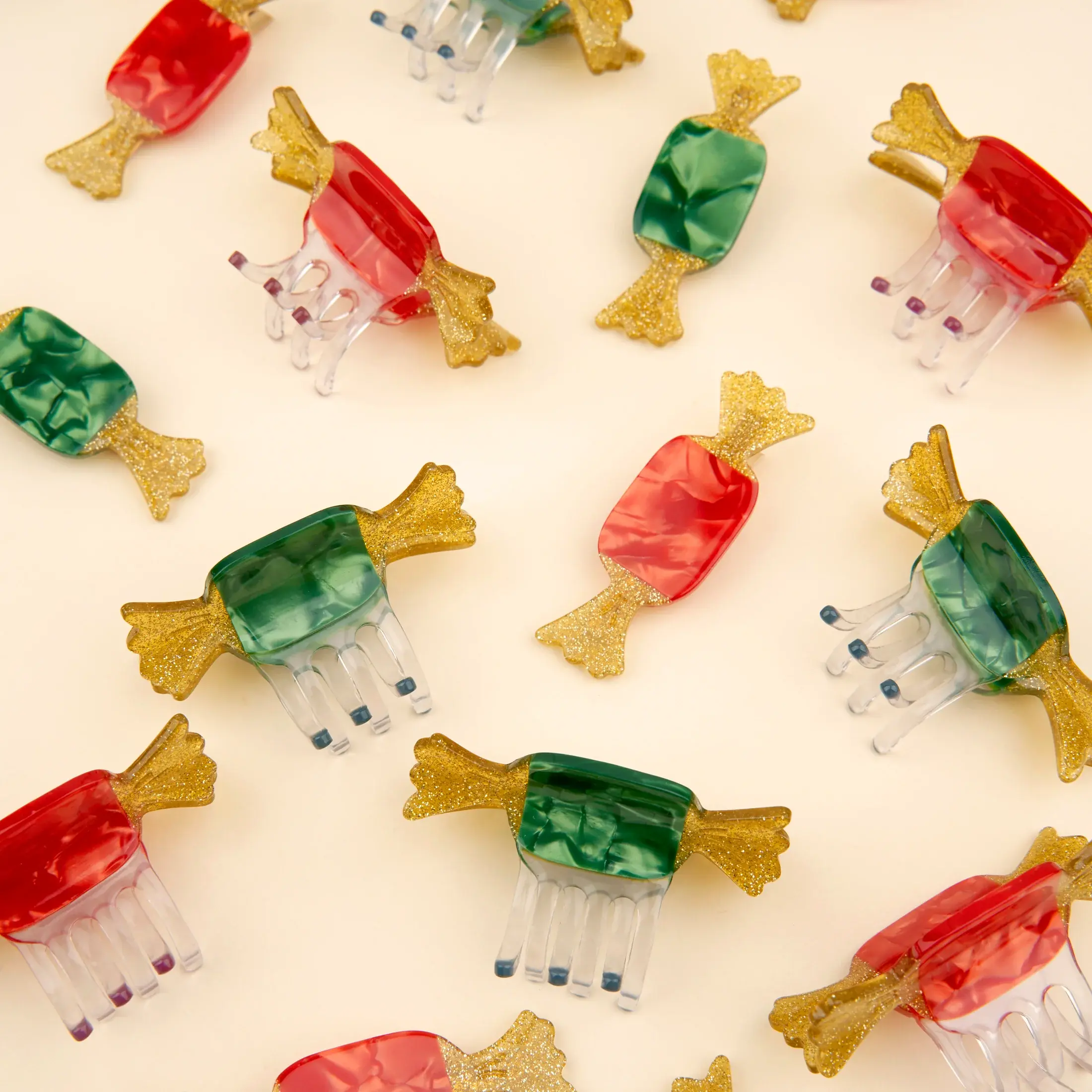 Photo-Groupe-Pince-Barrette-Papillotte-carre_copie