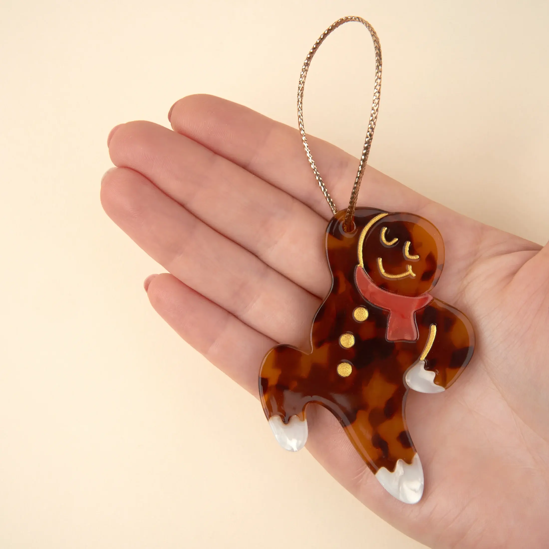 coucou-suzette-accessoire-accessory-cadeau-gift-tendance-mode-trendy-fashion-festin-festif-noel-christmas-holidays-deco-sapin-tree-chat-pull-hiver-gingerman-brown-marron1