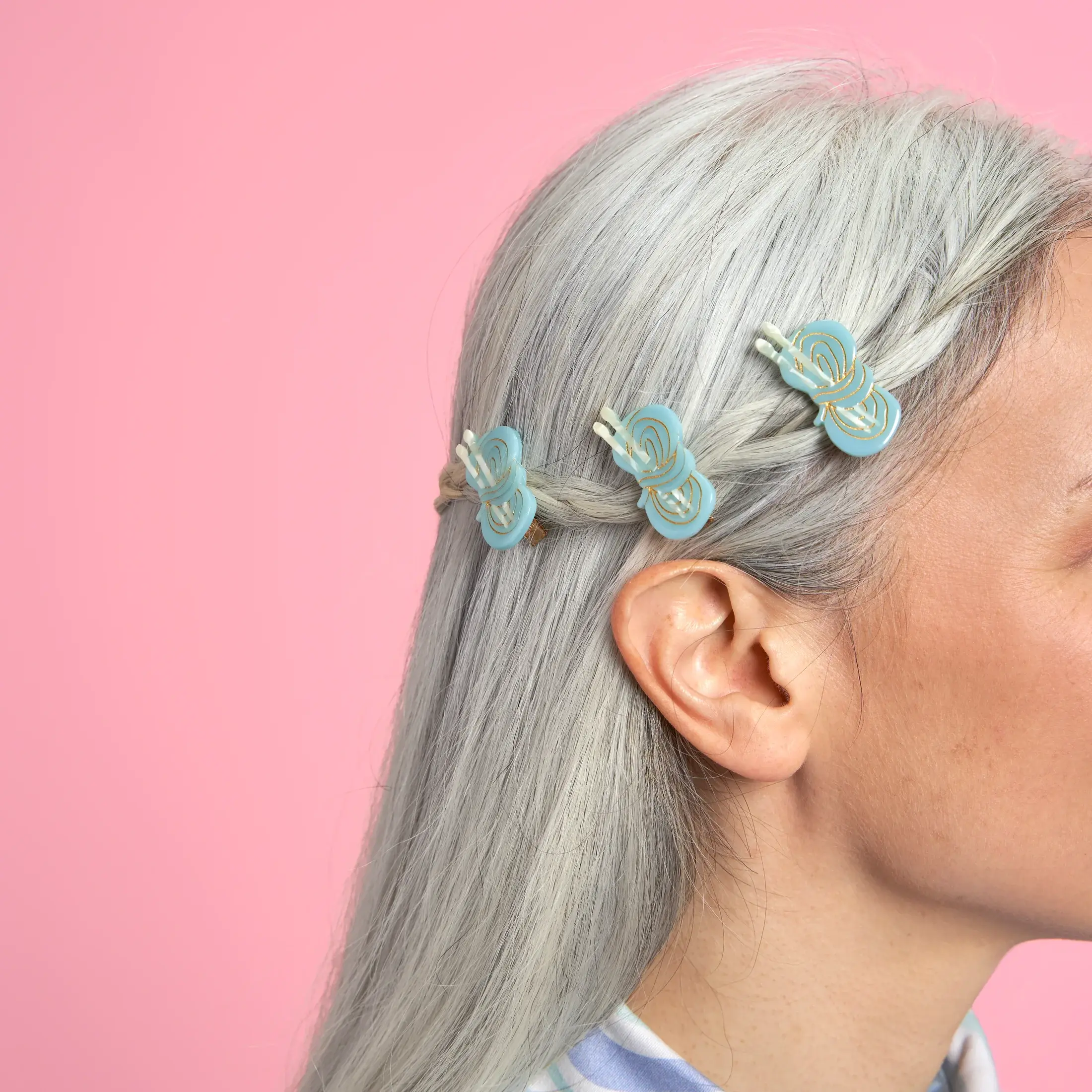 coucou-suzette-accessoire-accessory-cadeau-gift-tendance-mode-trendy-fashion-coucouning-love-barrette-cheveux-hair-clip-pelote-wool-ball-bleu-blue-porte-zoom