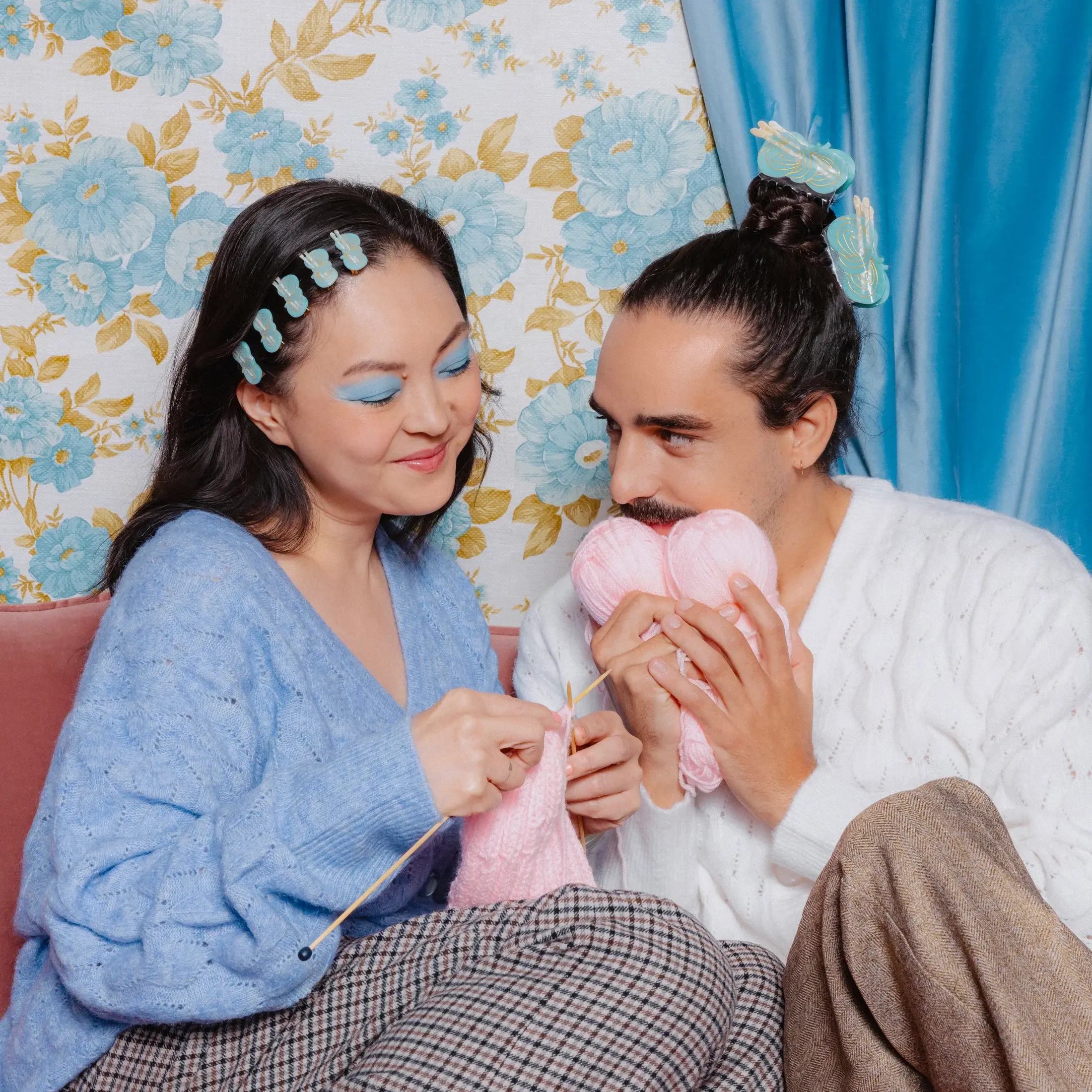 coucou-suzette-accessoire-accessory-cadeau-gift-tendance-mode-trendy-fashion-coucouning-love-pince-cheveux-hair-claw-pelote-wool-ball-bleu-blue-crea_c5d71fb0-73c0-4063-abb8-afc286e560a1