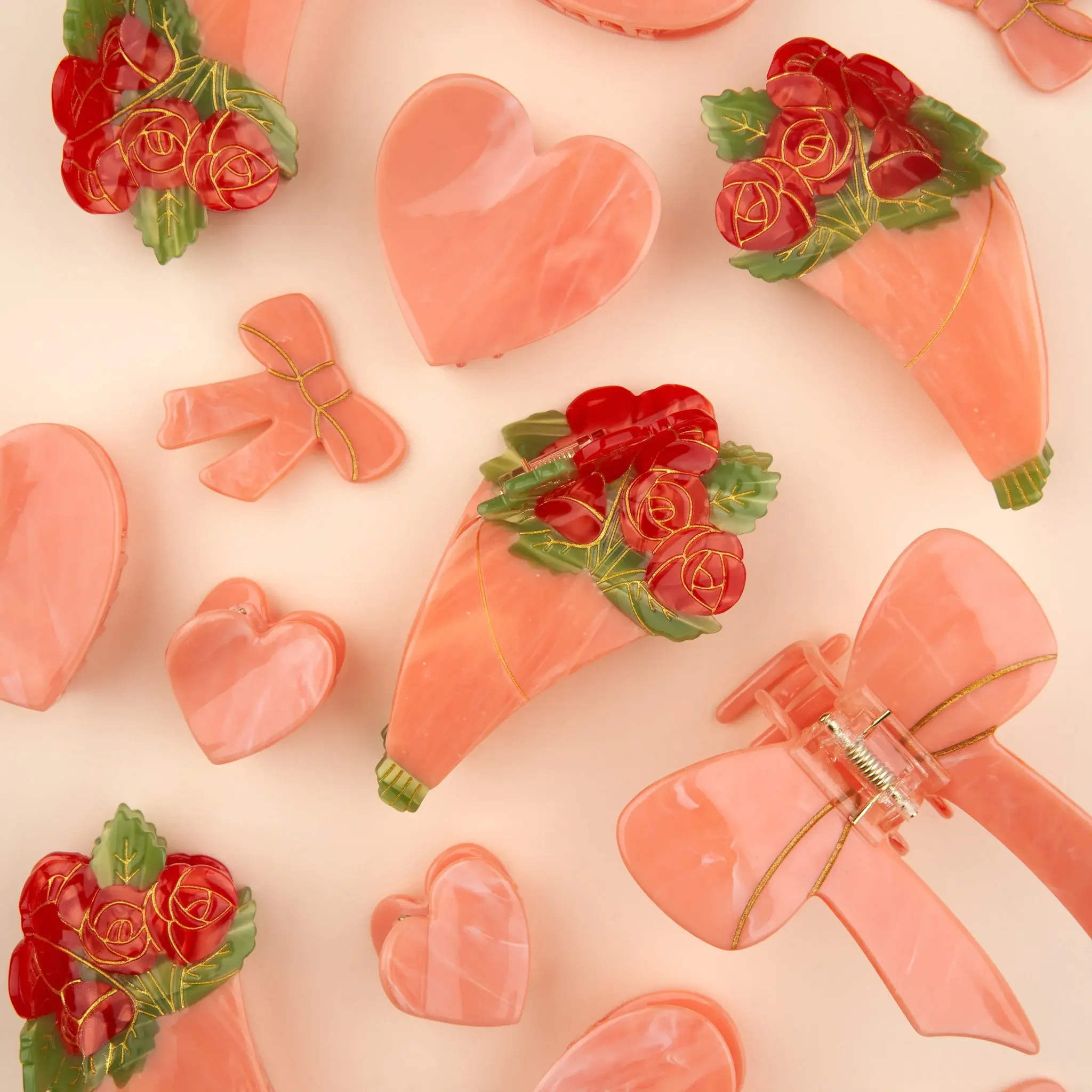 coucou-suzette-accessoire-accessory-cadeau-gift-tendance-mode-trendy-fashion-saint-valentin-valentin-day-rendez-vous-galant-pince-cheveux-hair-claw-acetate-rose-flower-fleurs-bouquet_779cc27a-e572-422b-bff4-e4ebbc88dbc0