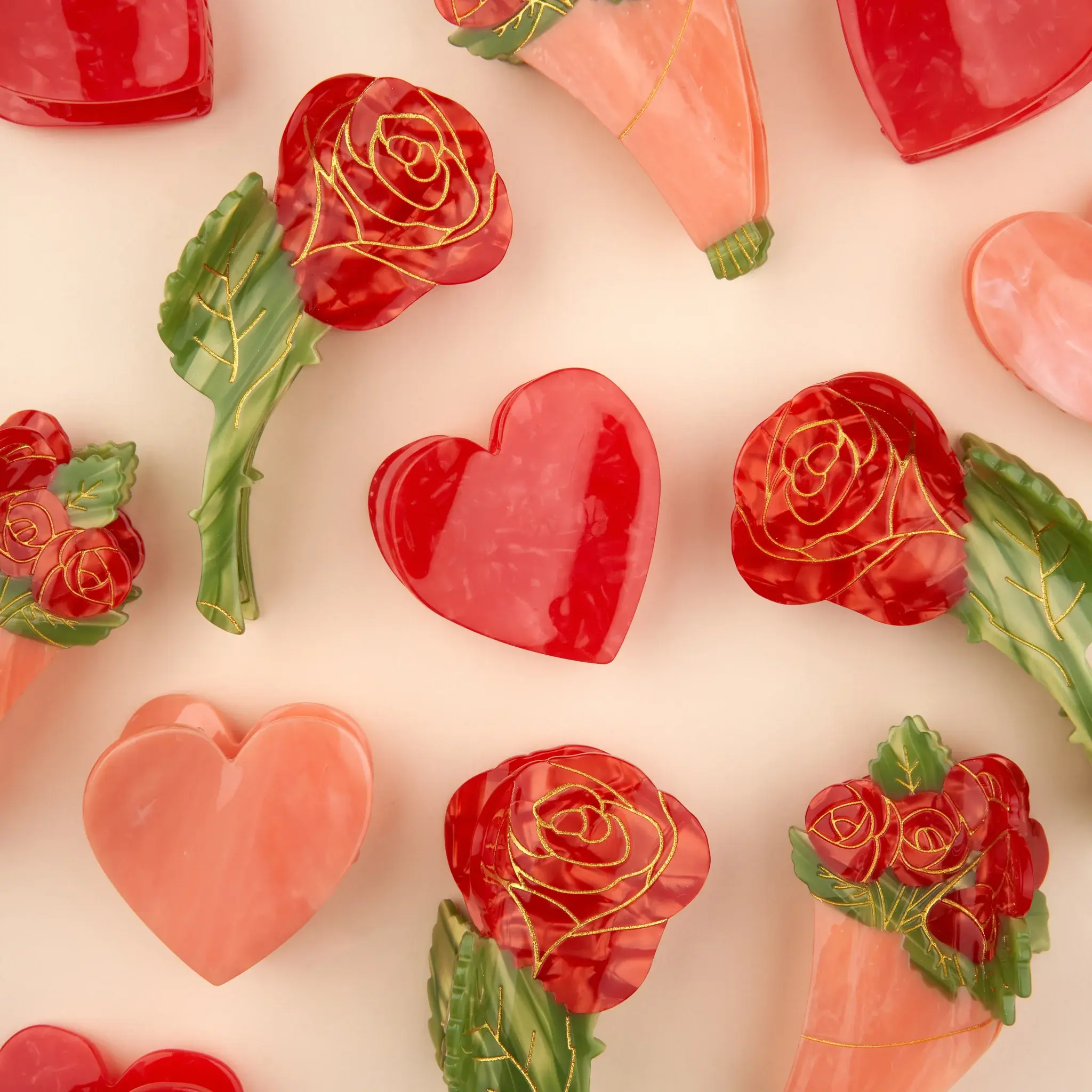 coucou-suzette-accessoire-accessory-cadeau-gift-tendance-mode-trendy-fashion-saint-valentin-valentin-day-rendez-vous-galant-pince-cheveux-hair-claw-acetate-rose-flower-fleurs-bouquet