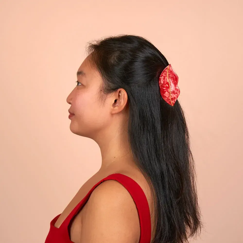 coucou-suzette-accessoire-accessory-cadeau-gift-pince-cheveux-hairclaw-bouche-lips-red-rouge-romance-romantic-hair-coiffure-porte-Web_8c02bad9-51f8-420b-be98-20a5acf1eaaf
