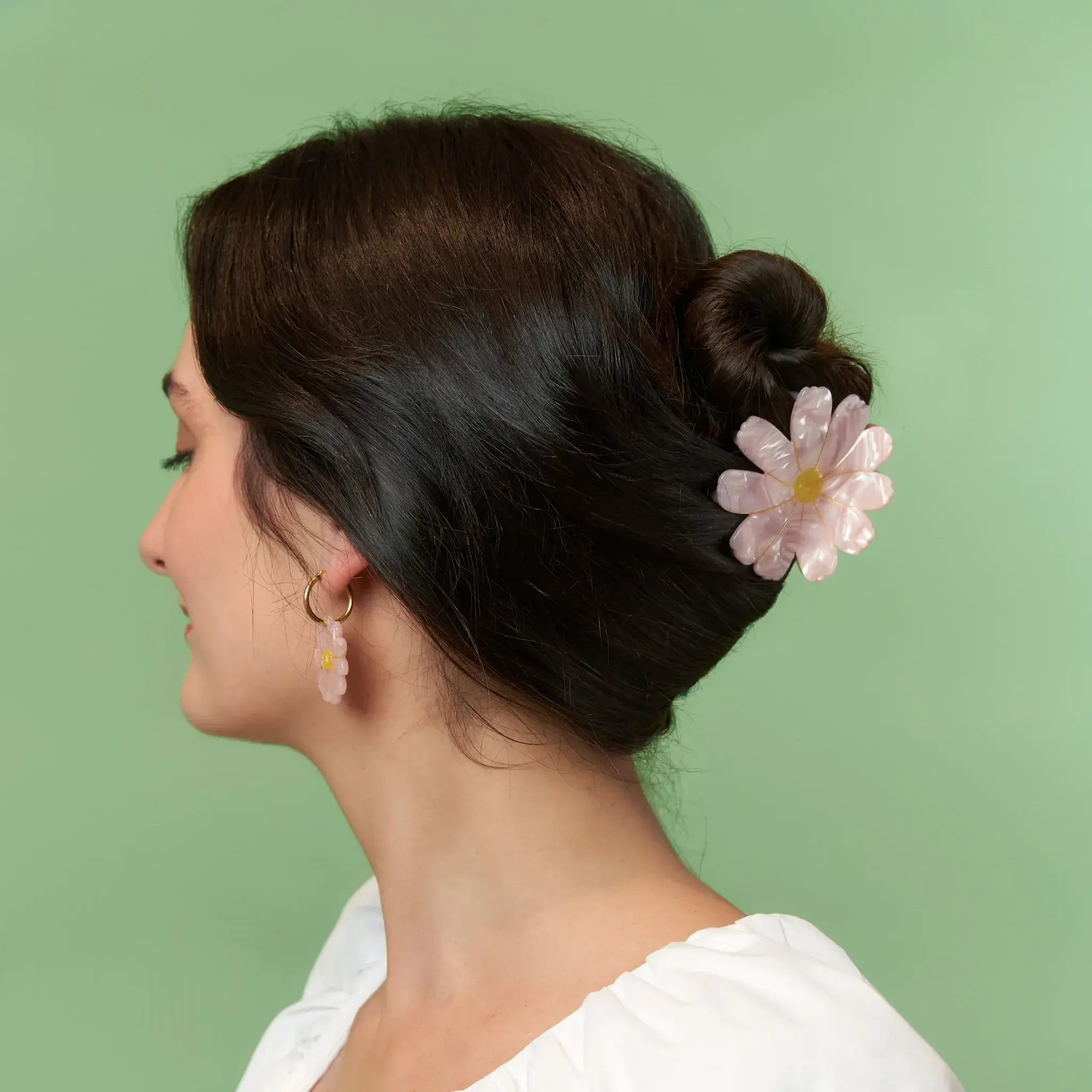 coucou-suzette-accessoire-accessory-cadeau-gift-tendance-mode-trendy-fashion-joli-jardin-lovely-garden-pince-cheveux-hair-claw-printemps-spring-cosmos-fleur-flower-pink-rose-porte