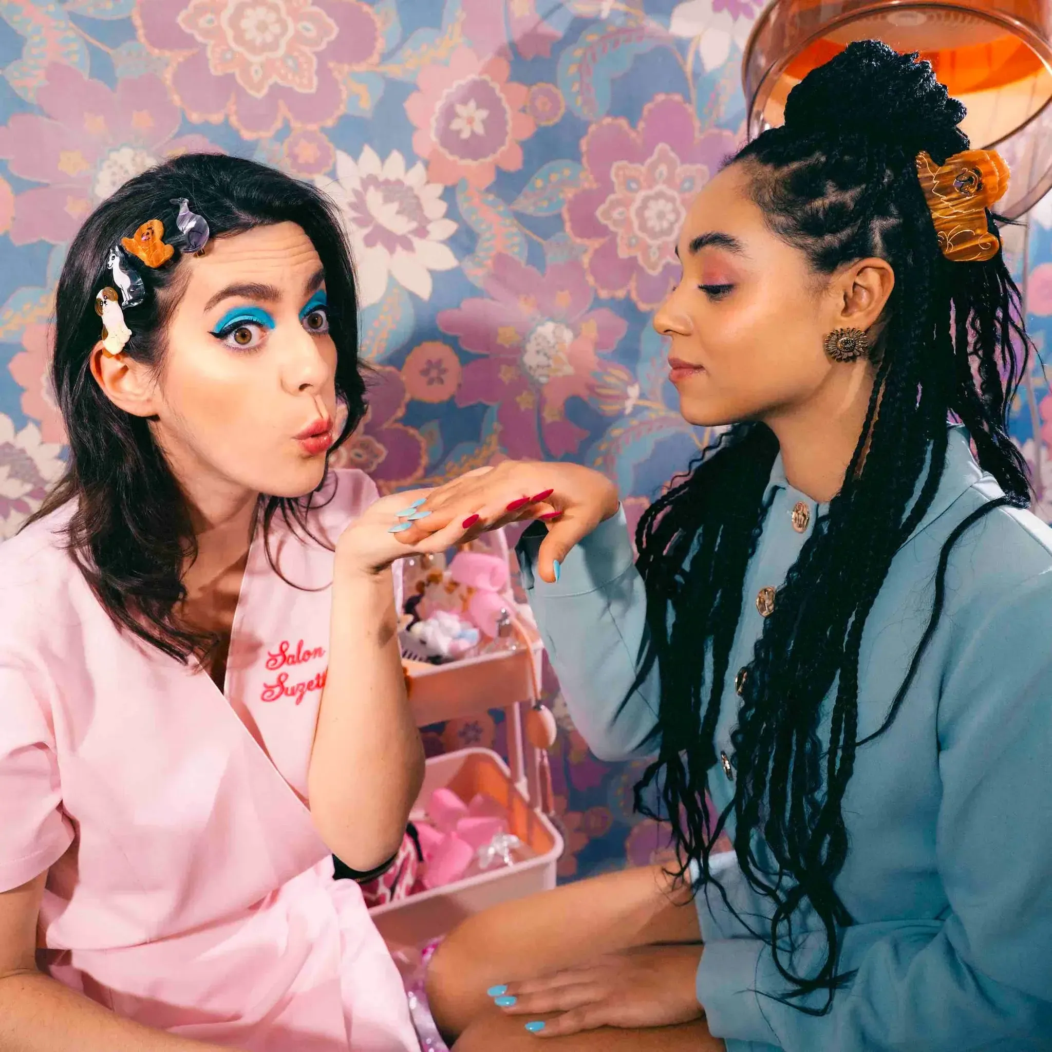 coucou-suzette-accessoire-accessory-cadeau-gift-dog-chien-ouaf-woof-pince-cheveux-hairclaw-chowchow-brun-brown-crea-carre-Web_32dfa2d7-585e-43d5-b7c6-b7330b7479c0