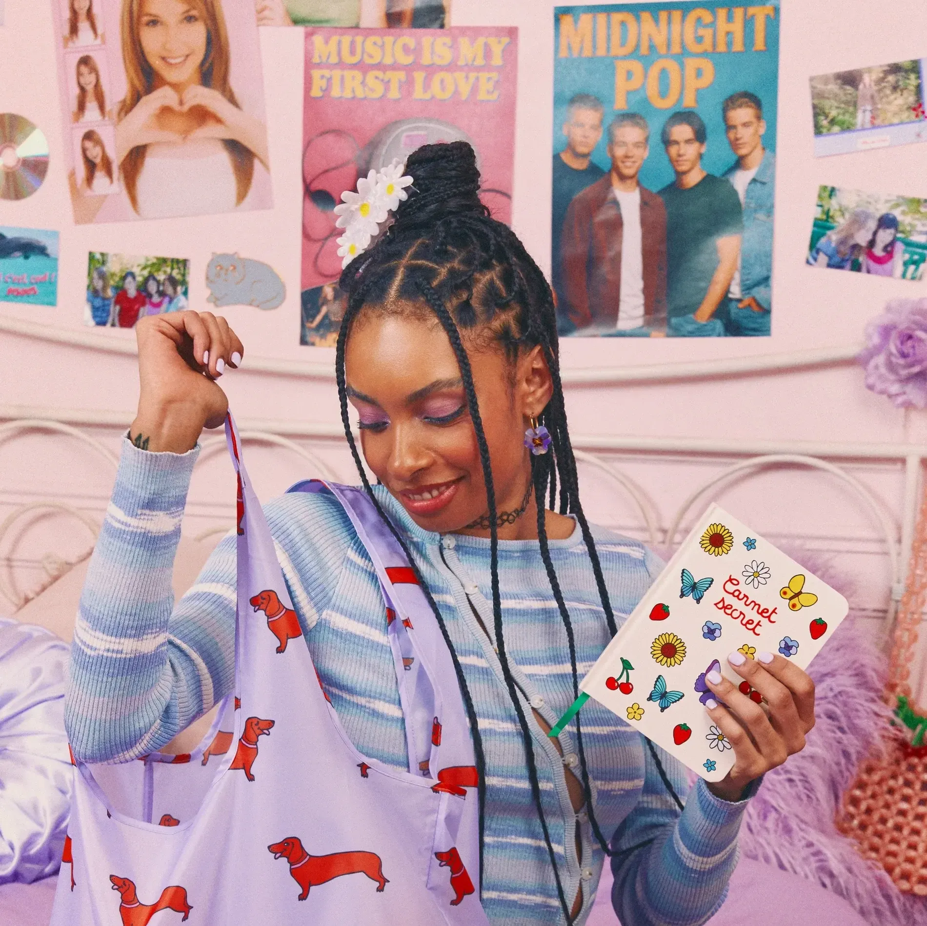 coucou-suzette-accessoire-accessory-cadeau-gift-tendance-mode-trendy-fashion-birthday-anniversaire-10-ans-pince-cheveux-hair-claw-acetate-fleurs-flower-xl-large-paquerette-daisy-blanc_0da511a9-b435-4d2a-8dac-e25ddbf73164