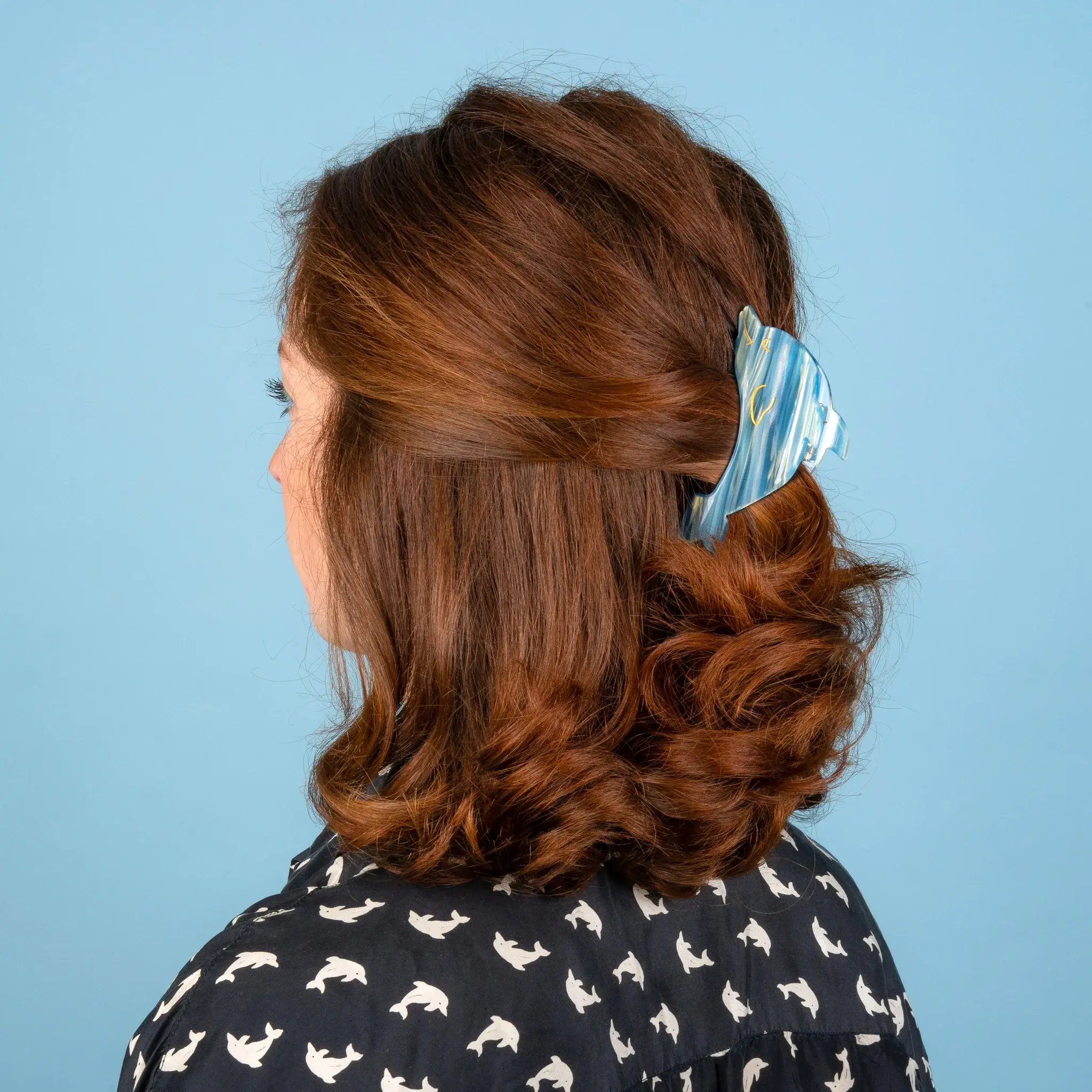 coucou-suzette-accessoire-accessory-cadeau-gift-pince-a-cheveux-hair-claw-coquillages-et-crustaces-shellfish-and-crustaceans-mer-sea-dauphin-dolphin-bleu-blue-porte-HD