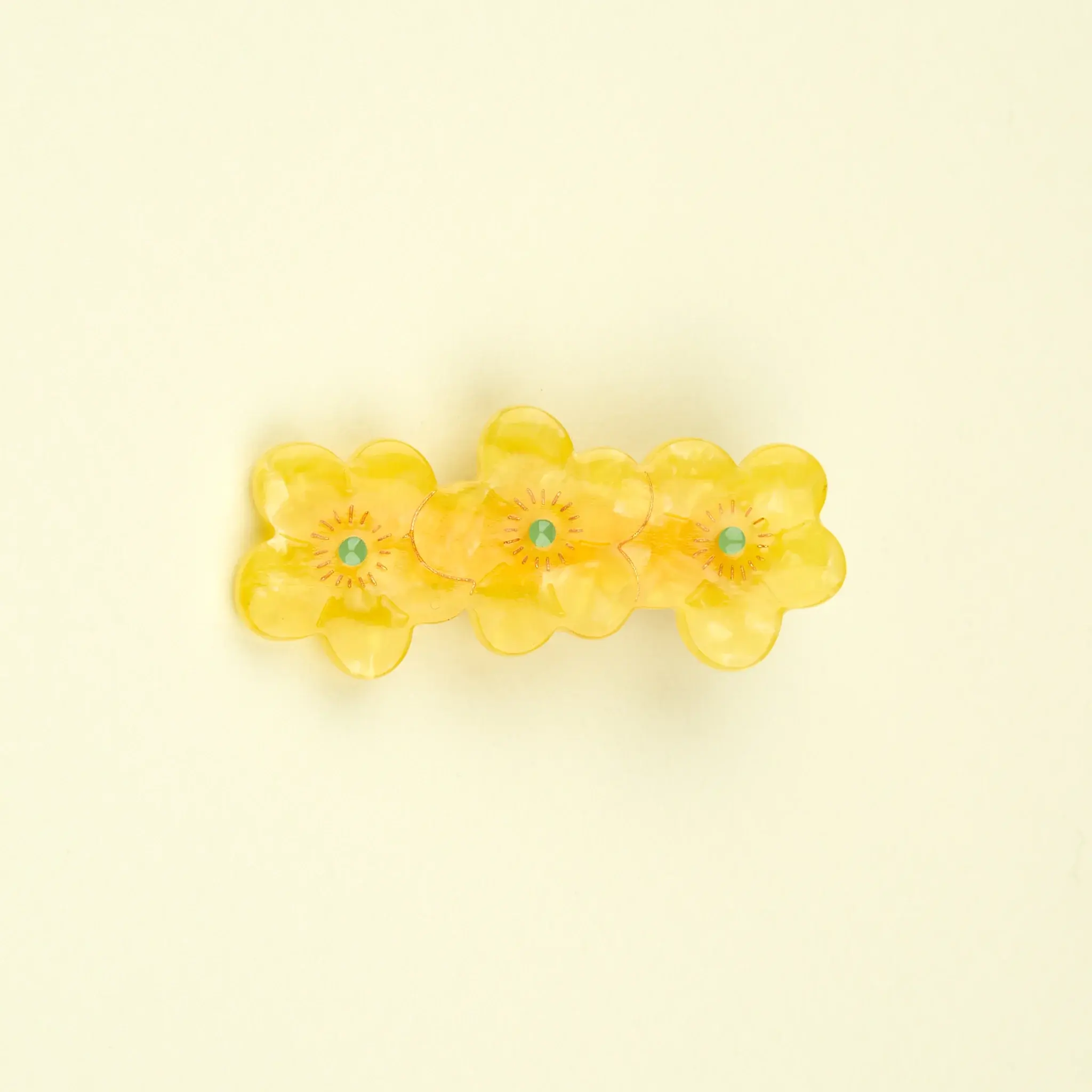 coucou-suzette-accessoire-accessory-cadeau-gift-tendance-mode-trendy-fashion-joli-jardin-lovely-garden-barrette-cheveux-hair-clip-printemps-spring-fleur-flower-bouton-or-buttercup-jau_001a772d-957e-4d37-a696-e046455f974f