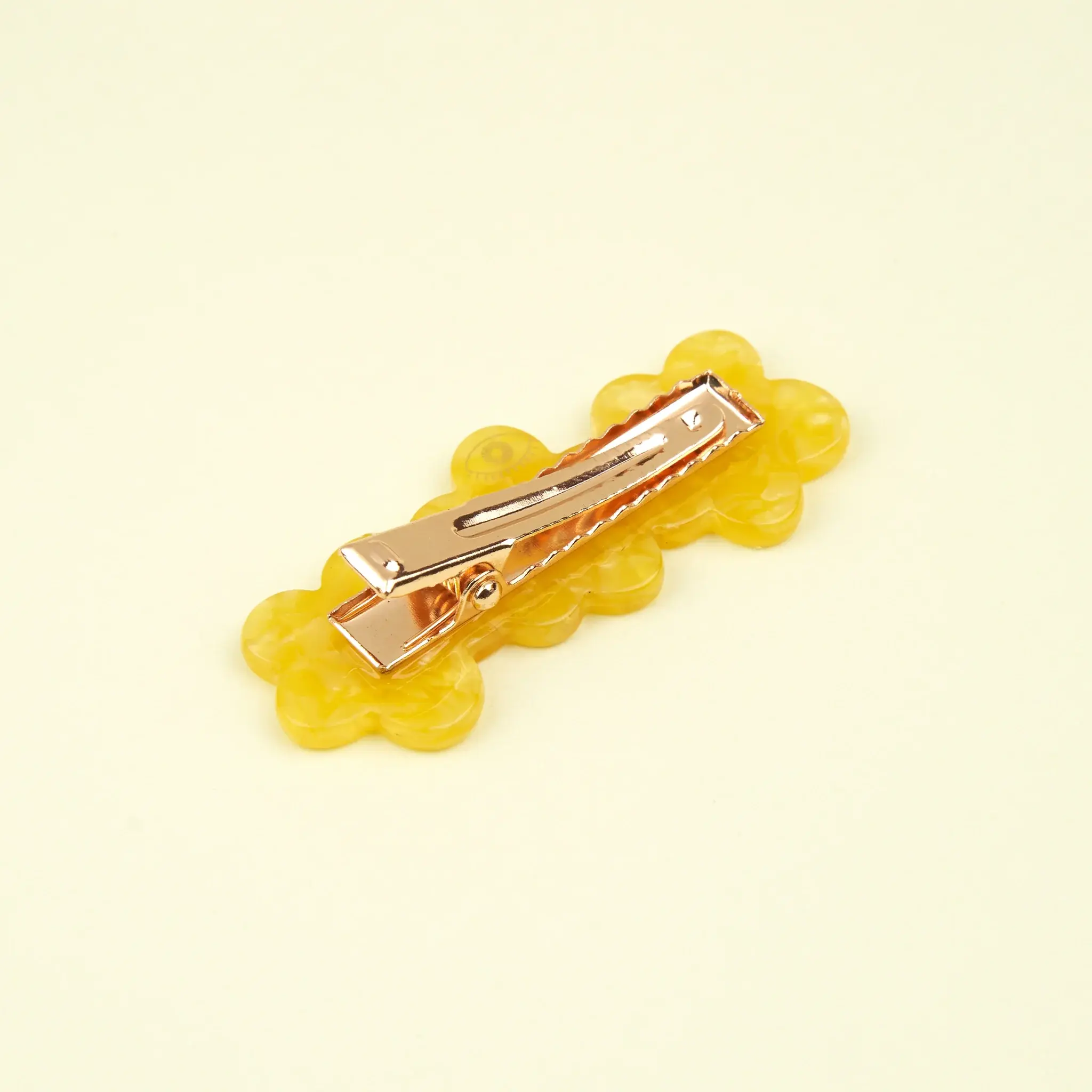 coucou-suzette-accessoire-accessory-cadeau-gift-tendance-mode-trendy-fashion-joli-jardin-lovely-garden-barrette-cheveux-hair-clip-printemps-spring-fleur-flower-bouton-or-buttercup-jau_8315ea4e-adff-4000-8dfc-8c4b66767e6d