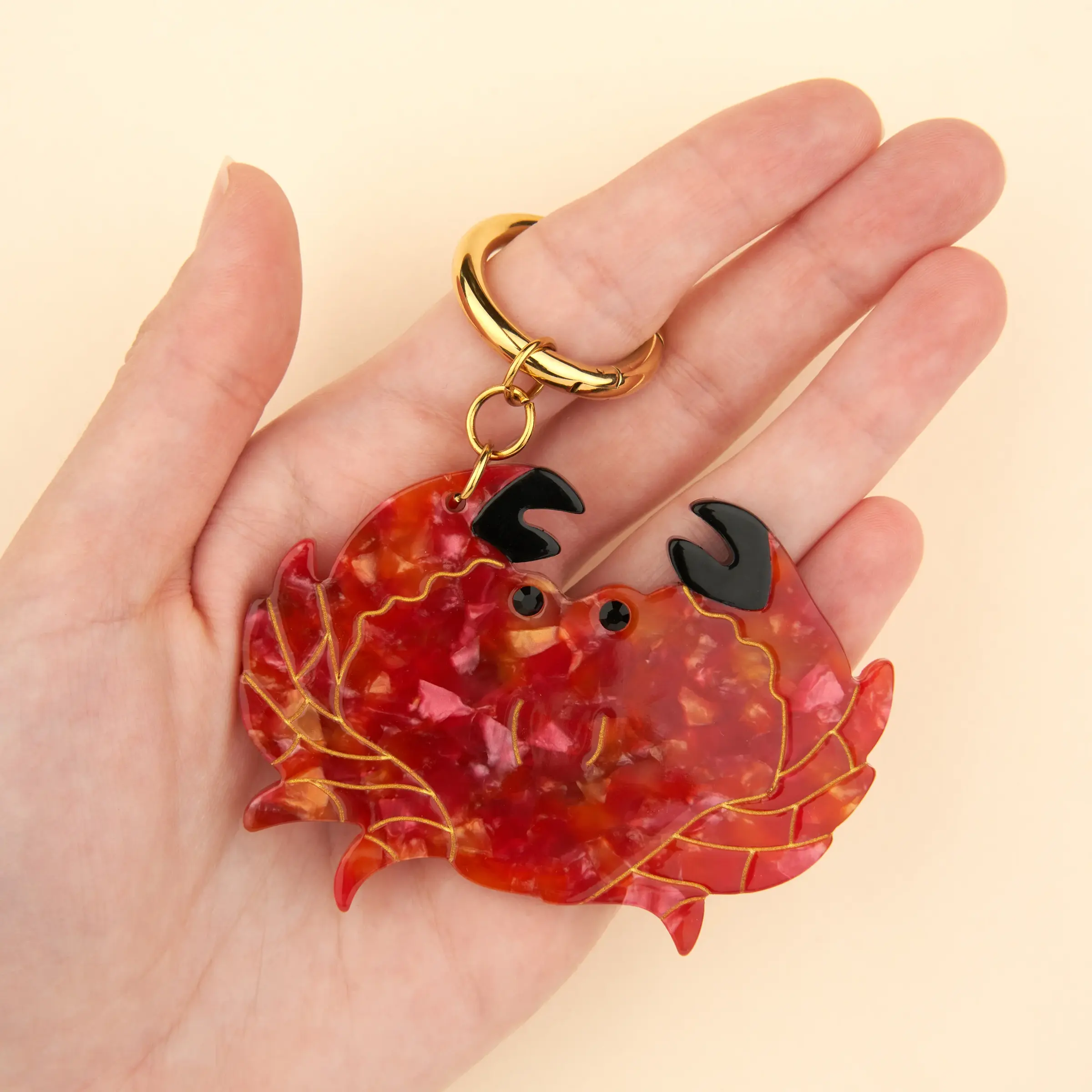coucou-suzette-accessoire-accessory-cadeau-gift-tendance-trendy-fashion-ete-summer-plouf-splash-mer-sea-charm-charms-crabe-crab-rouge-red1