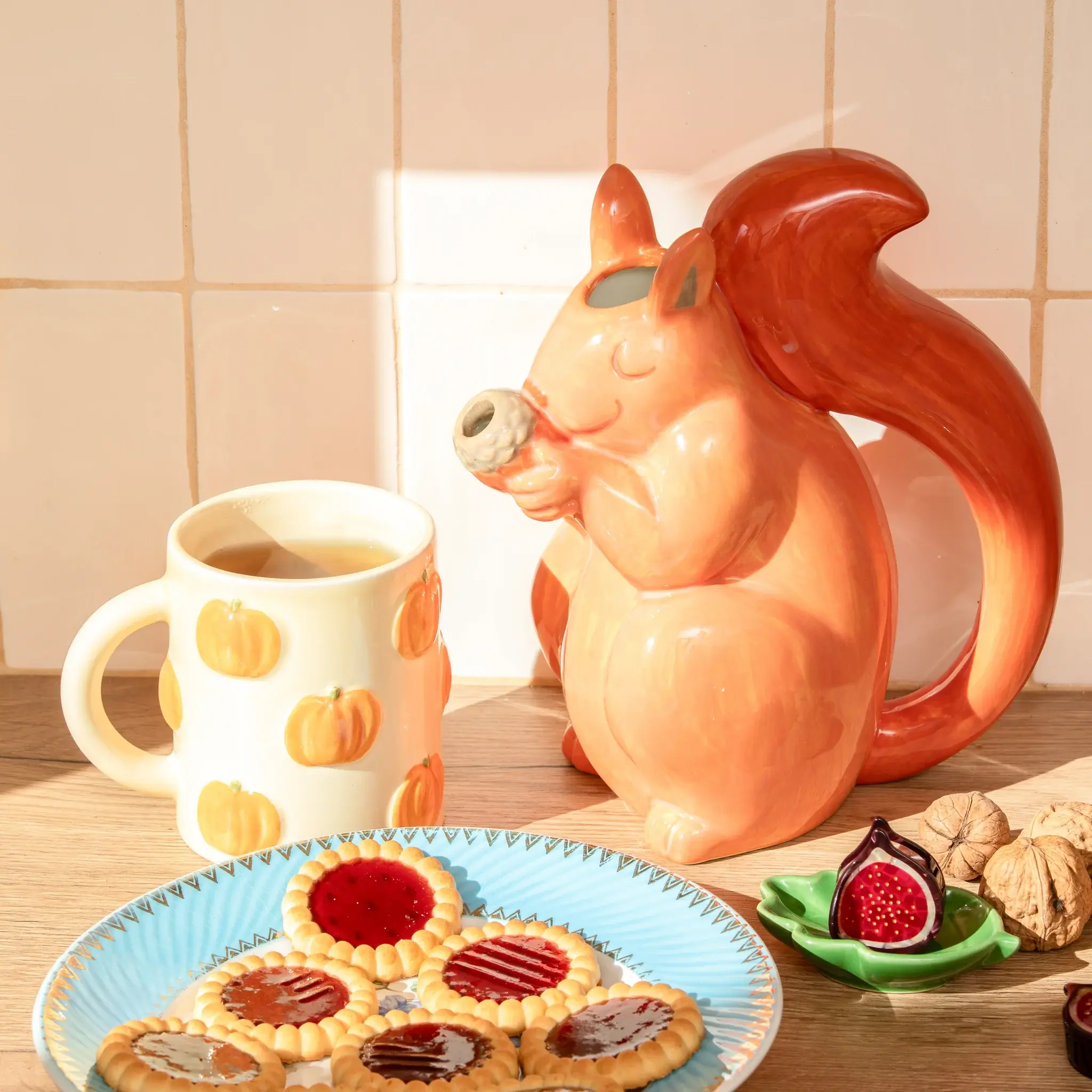 coucou-suzette-accessoire-accessory-cadeau-gift-tendance-trendy-fashion-il-etait-une-fois-once-upon-a-time-autumn-automne-ceramique-ceramics-carafe-ecureuil-squirrel-crea