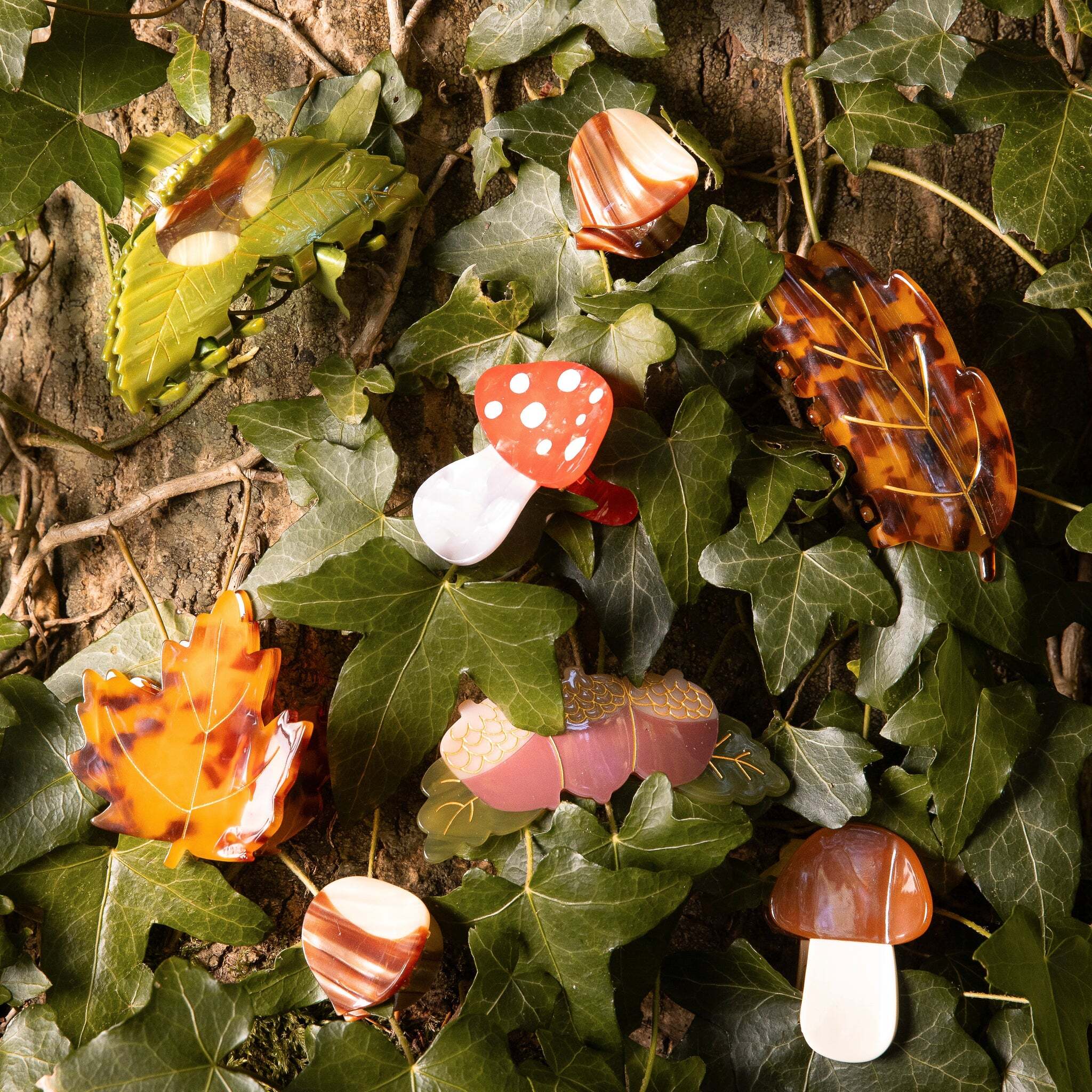 coucou-suzette-accessoire-accessory-cadeau-gift-tendance-trendy-fashion-il-etait-une-fois-once-upon-a-time-autumn-automne-pince-cheveux-hair-claw-acetate-champignons-mushrooms-cueille