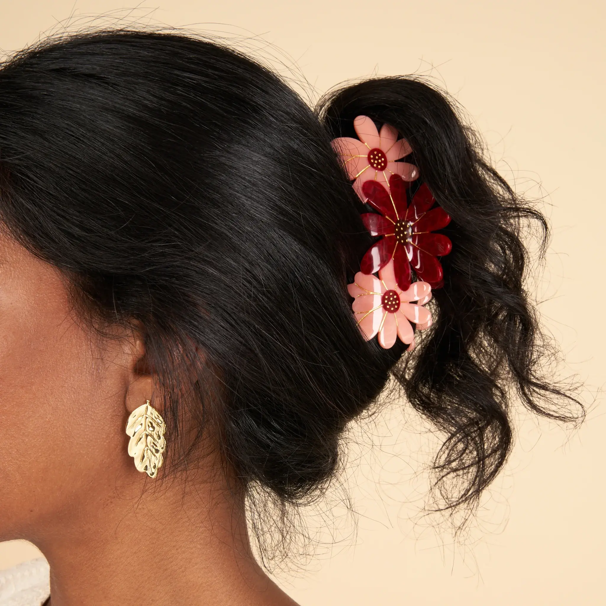 coucou-suzette-accessoire-accessory-cadeau-gift-tendance-trendy-fashion-il-etait-une-fois-once-upon-a-time-autumn-automne-pince-cheveux-hair-claw-xl-large-trio-fleurs-roses-pink-flowe_aae02d9e-1c10-48ba-abb7-1291d835fc86