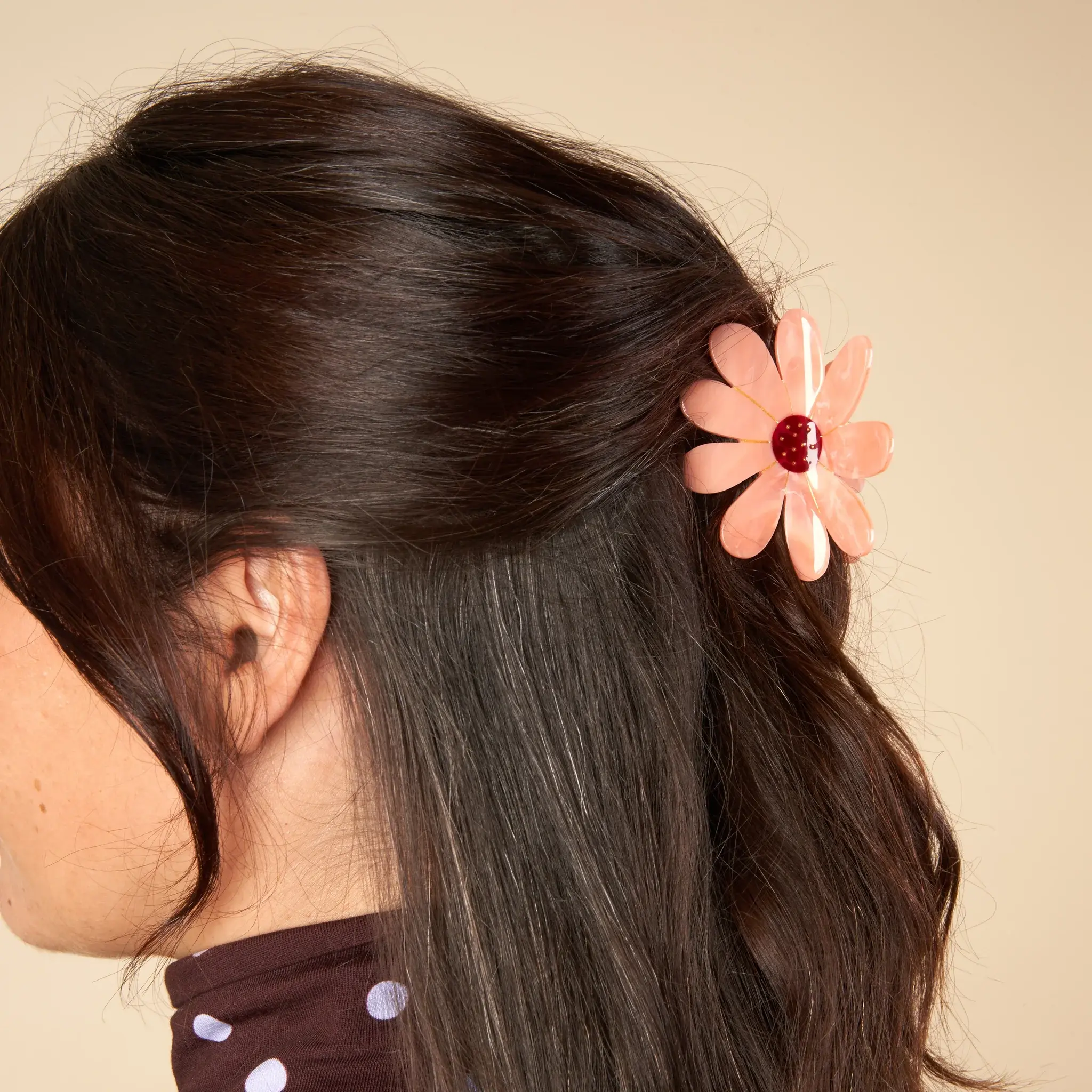 coucou-suzette-accessoire-accessory-cadeau-gift-tendance-trendy-fashion-il-etait-une-fois-once-upon-a-time-autumn-automne-pince-cheveux-hair-claw-fleur-rose-pink-flower-porte1
