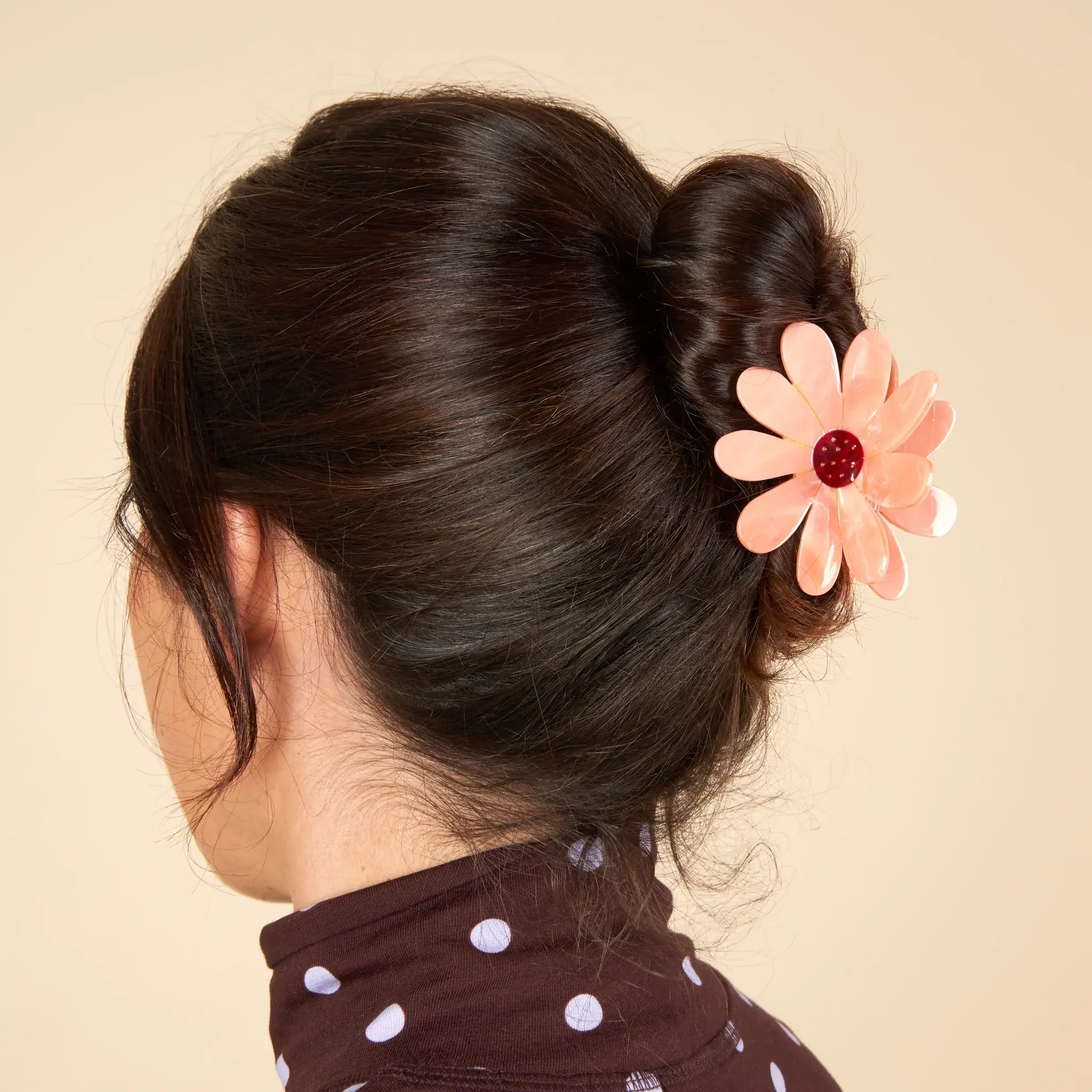 coucou-suzette-accessoire-accessory-cadeau-gift-tendance-trendy-fashion-il-etait-une-fois-once-upon-a-time-autumn-automne-pince-cheveux-hair-claw-fleur-rose-pink-flower-porte3