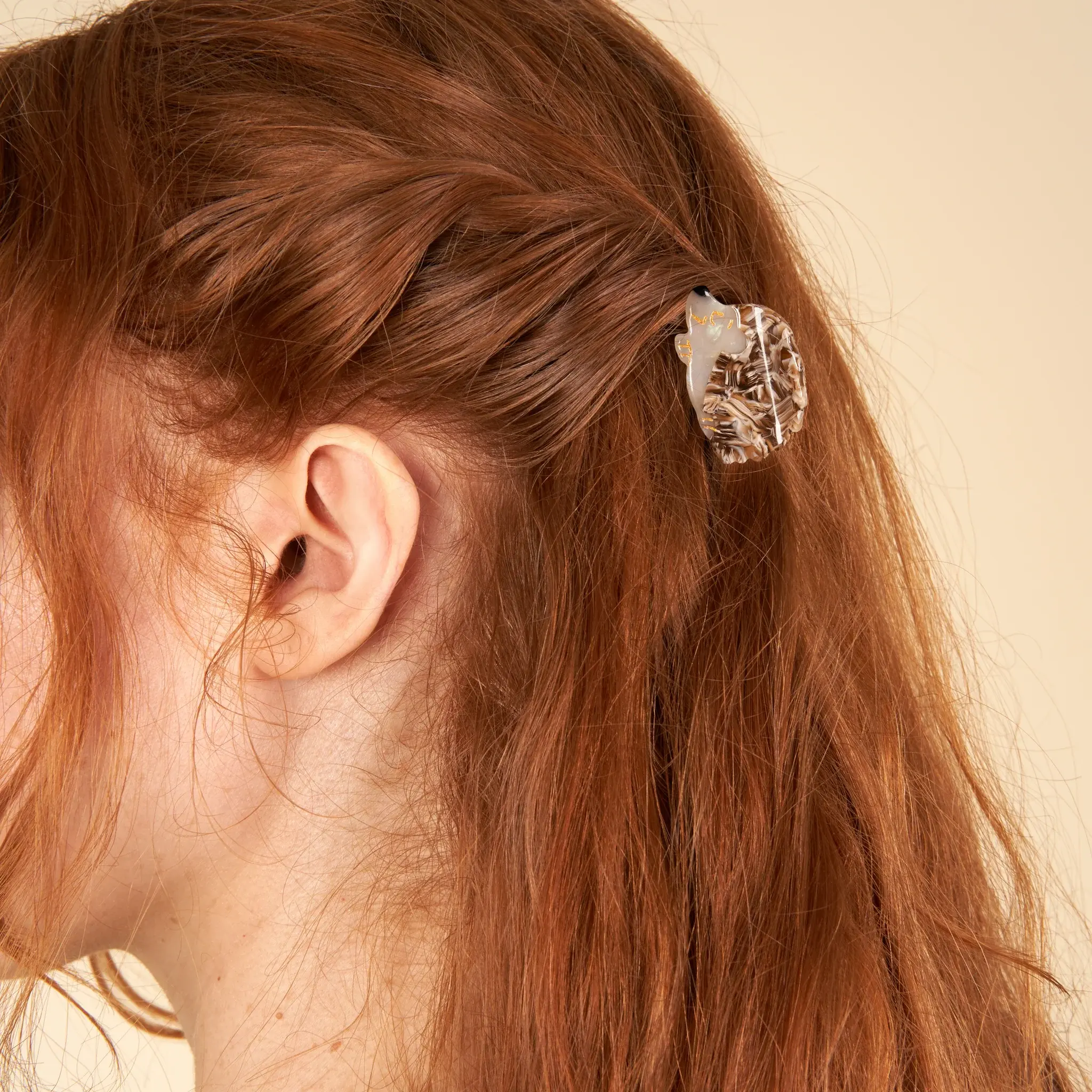 coucou-suzette-accessoire-accessory-cadeau-gift-tendance-trendy-fashion-il-etait-une-fois-once-upon-a-time-autumn-automne-mini-pince-cheveux-hair-claw-herisson-hedgehog-porte