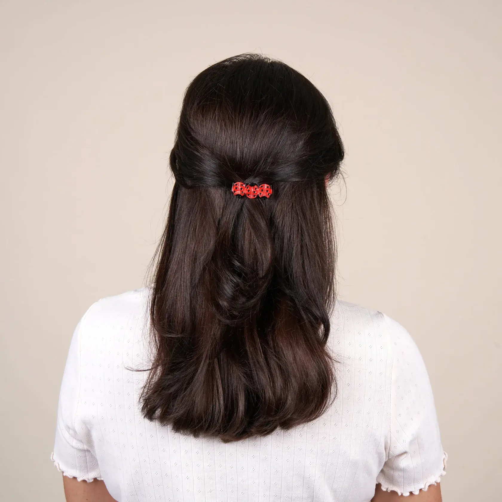 coucou-suzette-accessoire-accessory-cadeau-gift-tendance-mode-trendy-fashion-merveilleuses-bestioles-wonderful-bugs-printemps-spring-barrette-hairclip-coccinelle-ladybug-ladybird-red_7f903102-a2d1-41bd-a40e-3f4b0f56b8ba