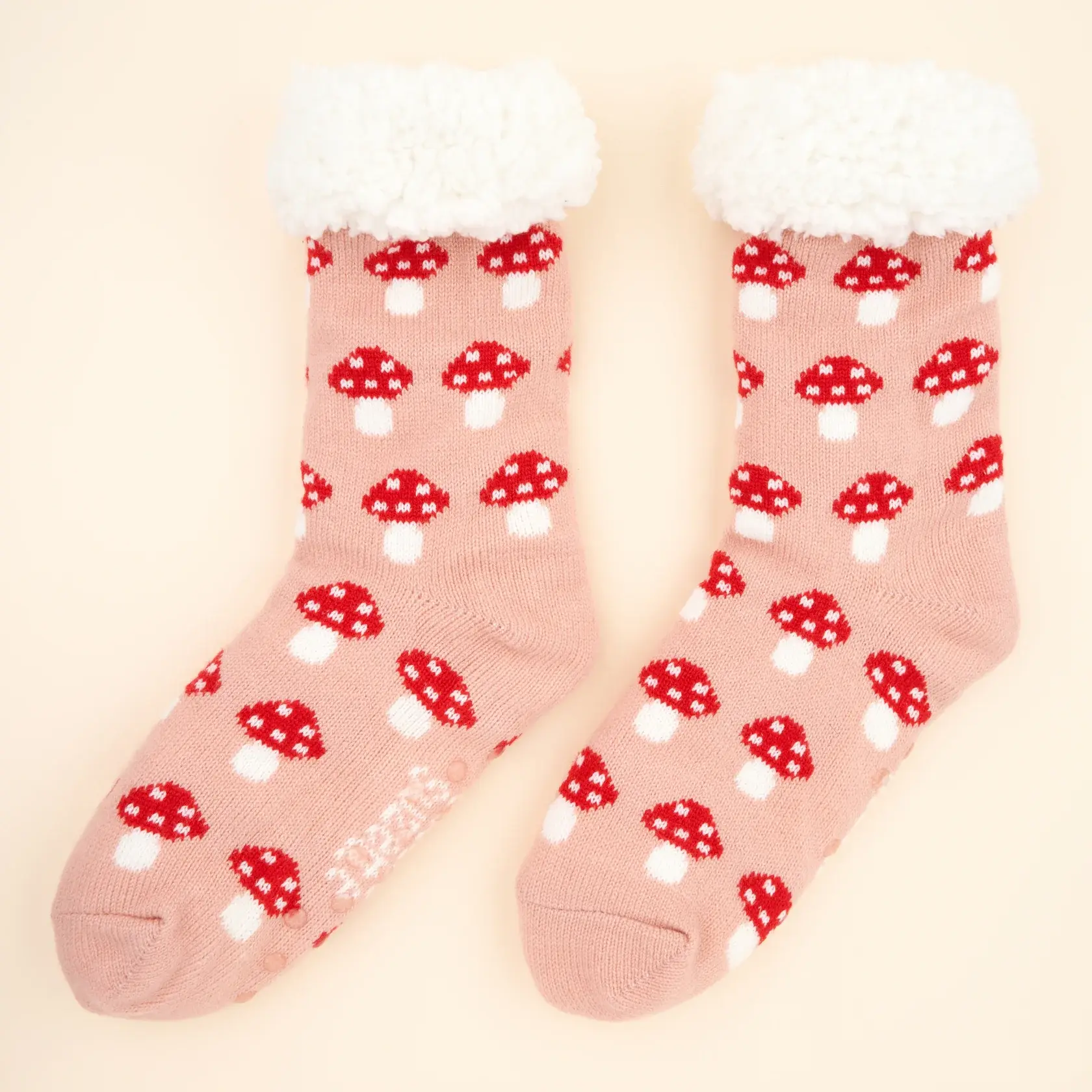 coucou-suzette-accessoire-accessory-cadeau-gift-tendance-trendy-fashion-il-etait-une-fois-once-upon-a-time-autumn-automne-picking-harvest-chaussons-slippers-warm-socks-champignon-mush_ef224f39-20fc-4a73-87ac-52105cd5c1ab