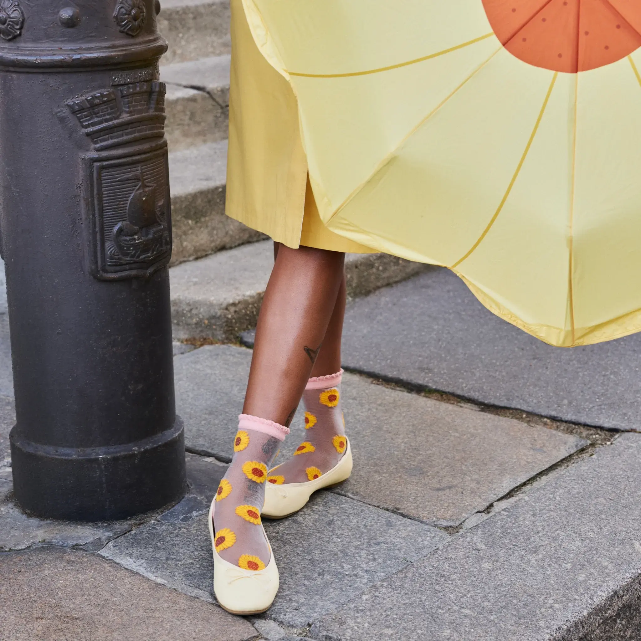 coucou-suzette-accessoire-accessory-cadeau-gift-parapluie-umbrella-fleur-flower-floral-tournesol-sunflower-jaune-yellow-crea5