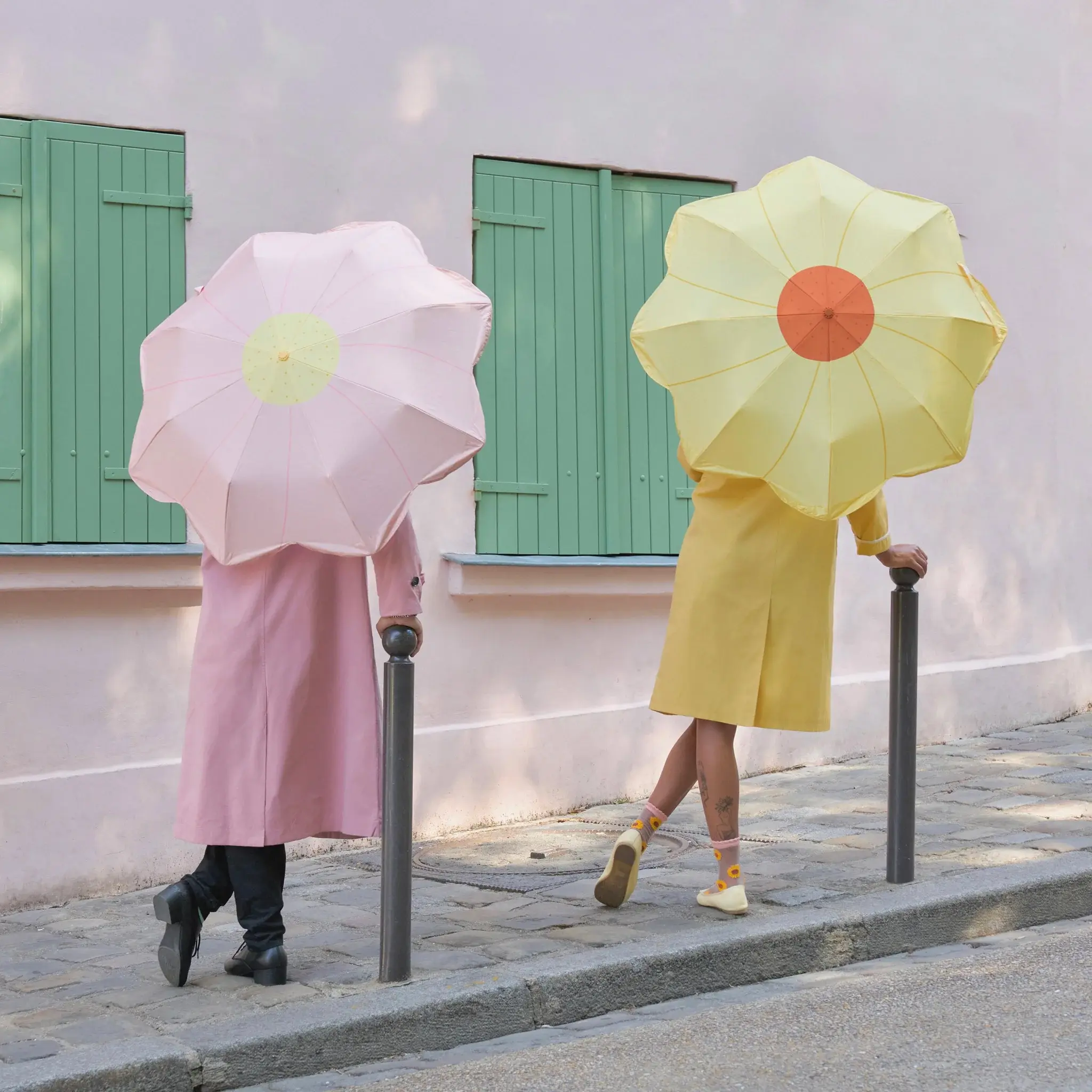 coucou-suzette-accessoire-accessory-cadeau-gift-parapluie-umbrella-fleur-flower-floral-sakura-rose-pink-tournesol-sunflower-duo-jaune-yellow-crea1