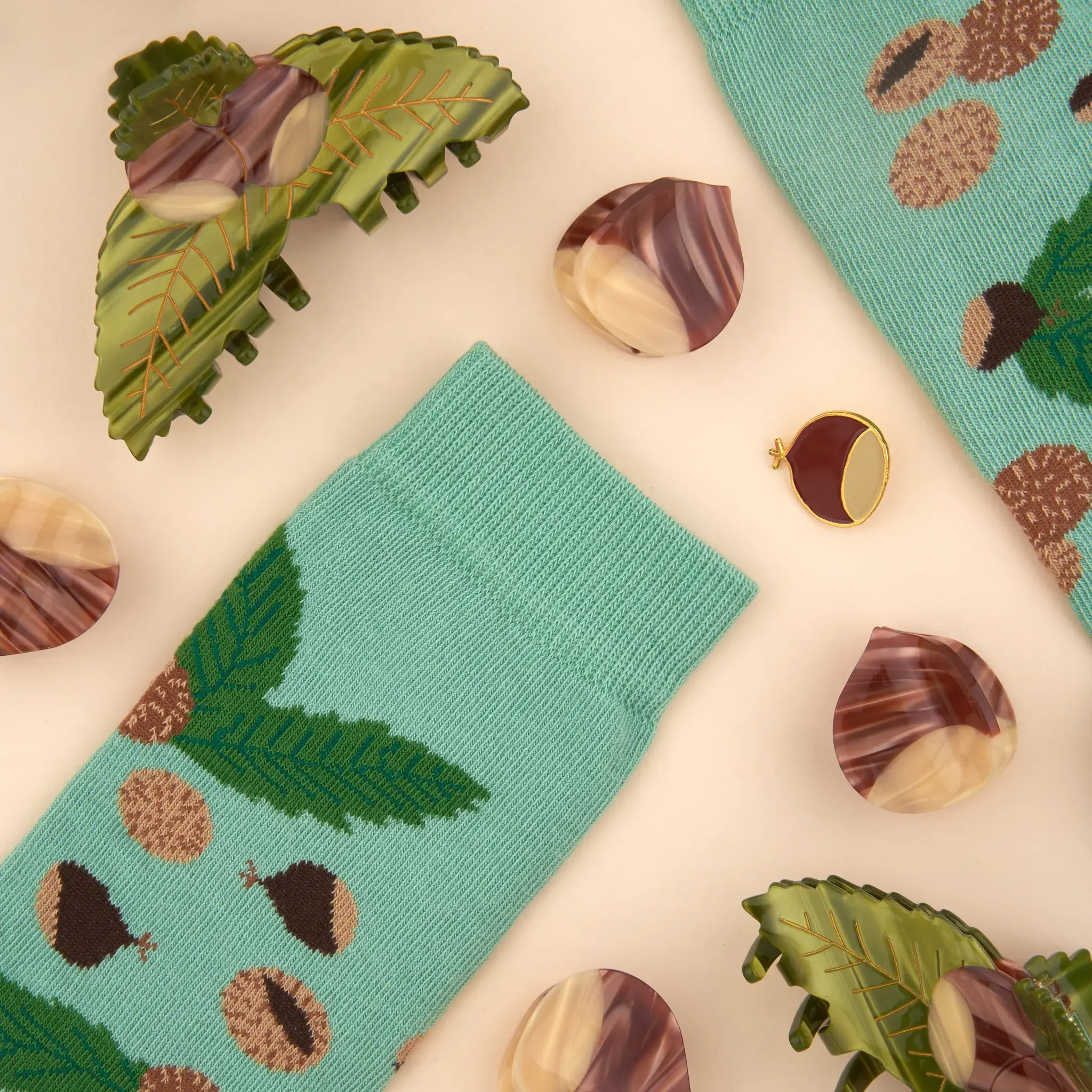 coucou-suzette-accessoire-accessory-cadeau-gift-tendance-mode-trendy-fashion-cueillette-automne-autumn-picking-harvest-pince-cheveux-hair-claw-acetate-chataigne-chestnut-feuille-leaf_ceb967a3-8c01-4603-a22b-919a845cbff6