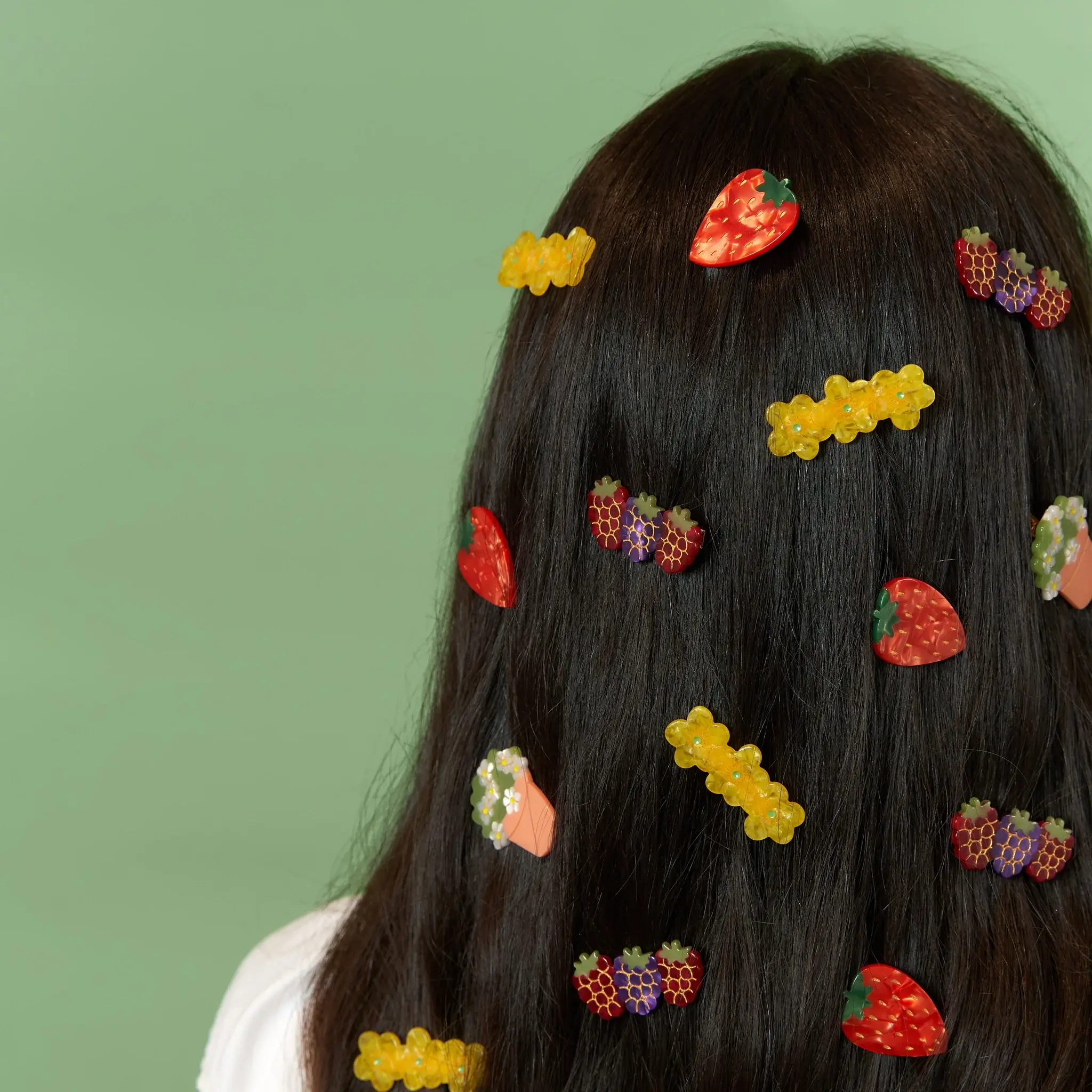 coucou-suzette-accessoire-accessory-cadeau-gift-tendance-mode-trendy-fashion-joli-jardin-lovely-garden-barrette-cheveux-hair-clip-printemps-spring-fruits-rouges-berries-framboise-mure_b1ec3781-ae66-4a27-b378-8cdb58e26127