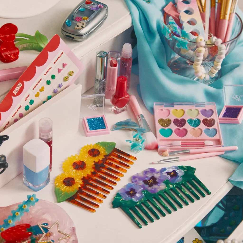 coucou-suzette-accessoire-accessory-cadeau-gift-tendance-mode-trendy-fashion-anniversaire-10-ans-peigne-comb-acetate-fleurs-flower-tournesol-sunflower-jaune-yellow-crea