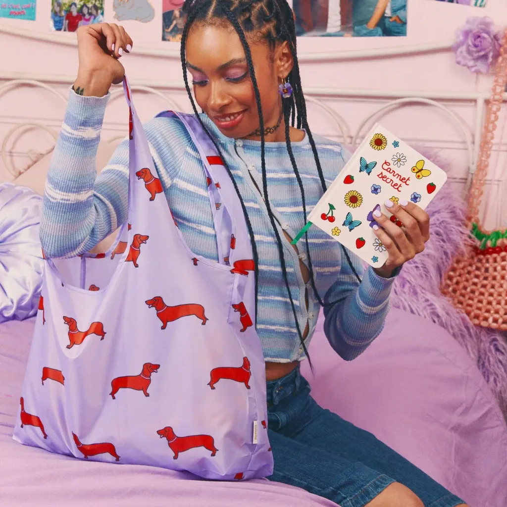 coucou-suzette-accessoire-accessory-cadeau-gift-tendance-mode-trendy-fashion-anniversaire-10-ans-sac-emplette-reusable-bag-teckel-dachshund-violet-purple-crea
