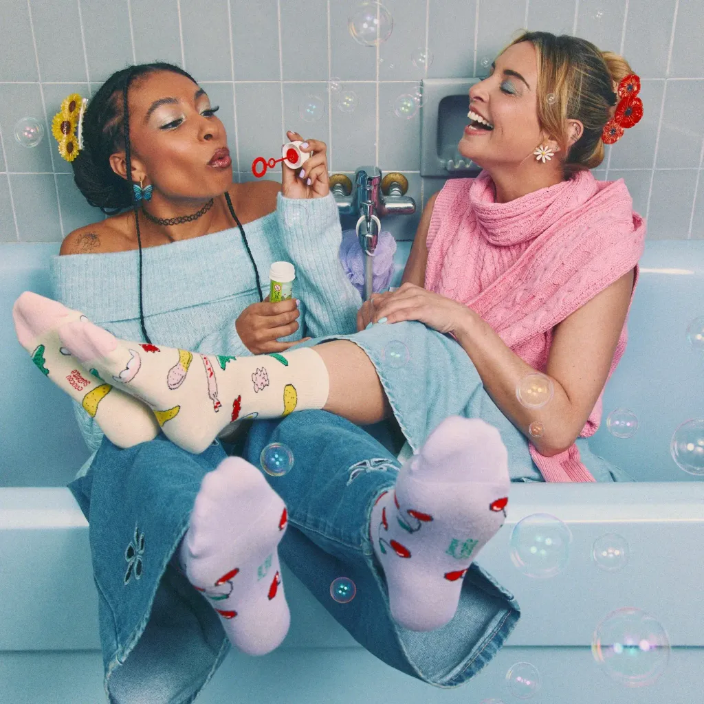 coucou-suzette-accessoire-accessory-cadeau-gift-tendance-mode-trendy-fashion-birthday-anniversaire-10-ans-pince-cheveux-hair-claw-acetate-fleurs-flower-xl-large-coquelicot-poppy-red-r