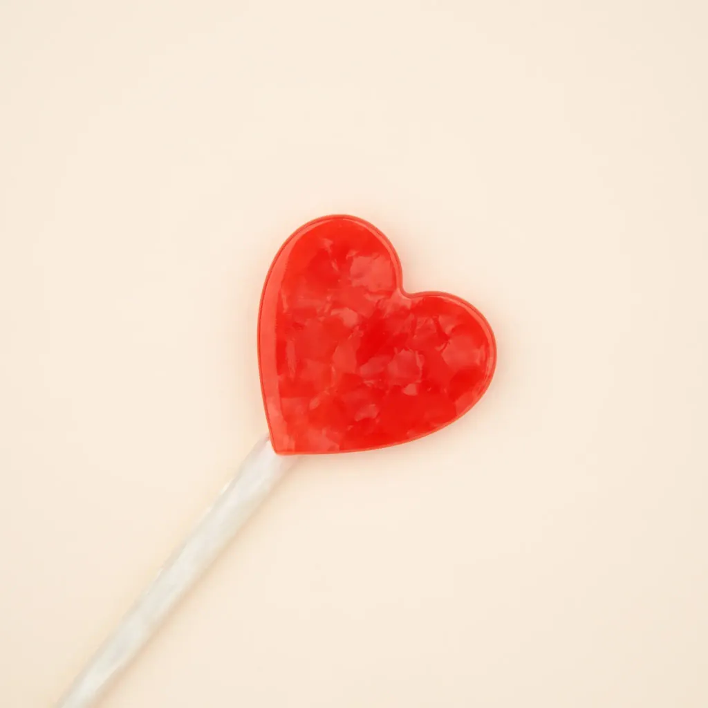 coucou-suzette-accessoire-accessory-cadeau-gift-tendance-mode-trendy-fashion-anniversaire-10-ans-pic-cheveux-hair-pin-acetate-sucette-lolipop-coeur-heart-rouge-red2